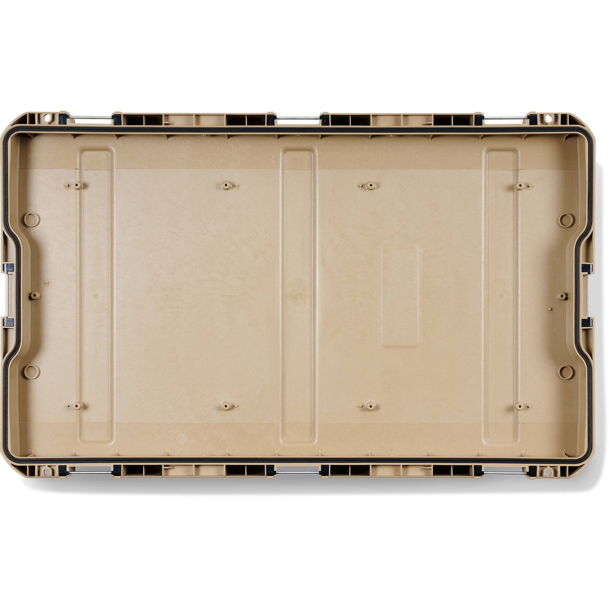 Estuche Rígido Pelican CR90 CRATE (Beige, 90L) - en uso