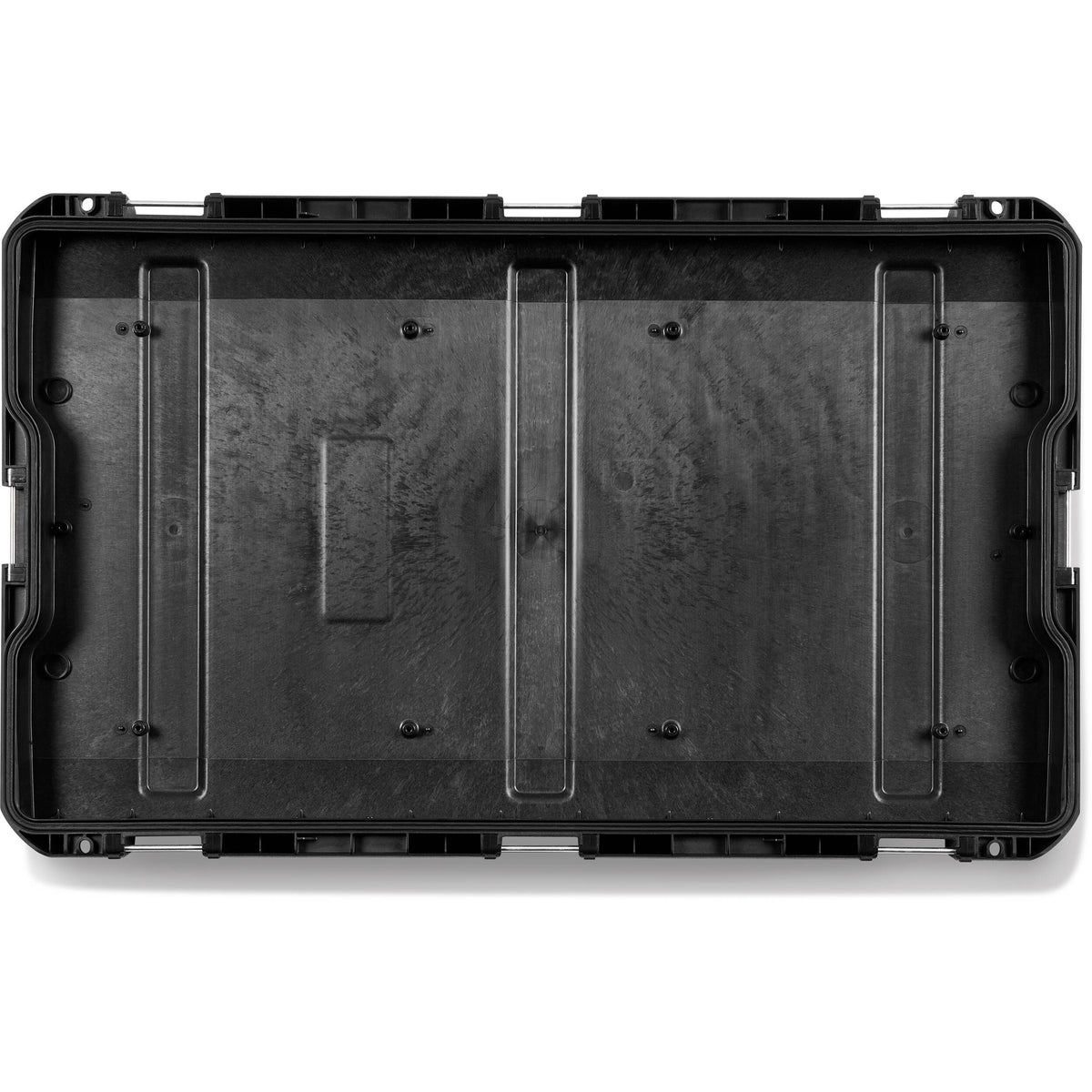 Estuche Rígido Pelican CR90 CRATE (Negro, 90L) - en uso