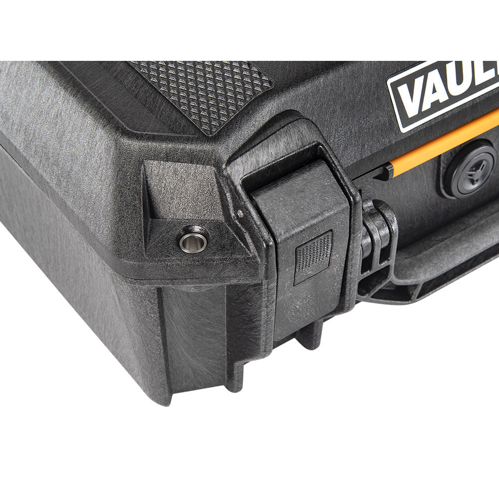 Estuche Rígido Pelican Vault 200 con espuma (Negro, 6.5L) - en uso