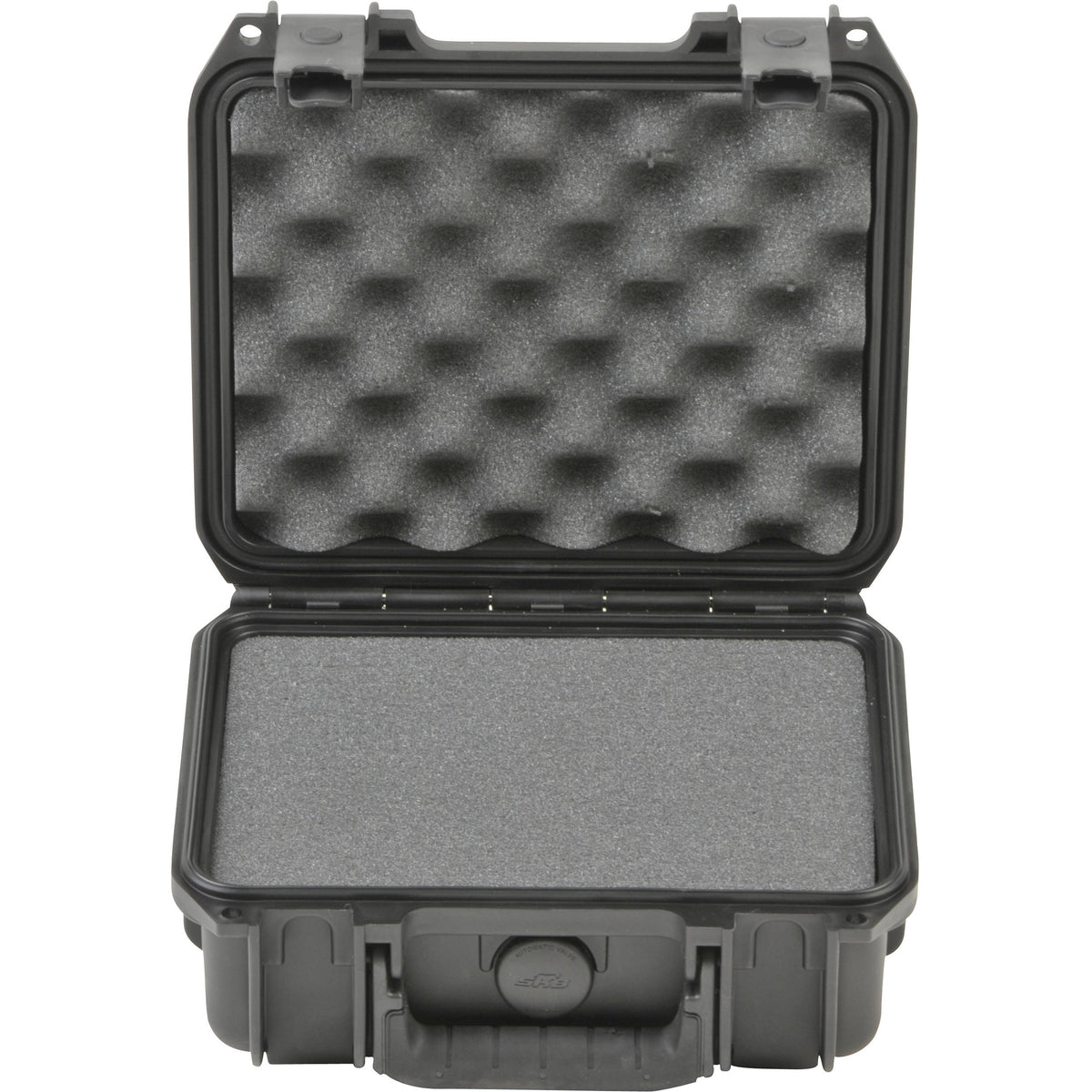 Estuche Rígido SKB 3I-0907-4-C Chico Mil-Std Waterproof 4" profundo con espuma cortada en cubos (Negro) - vista frontal