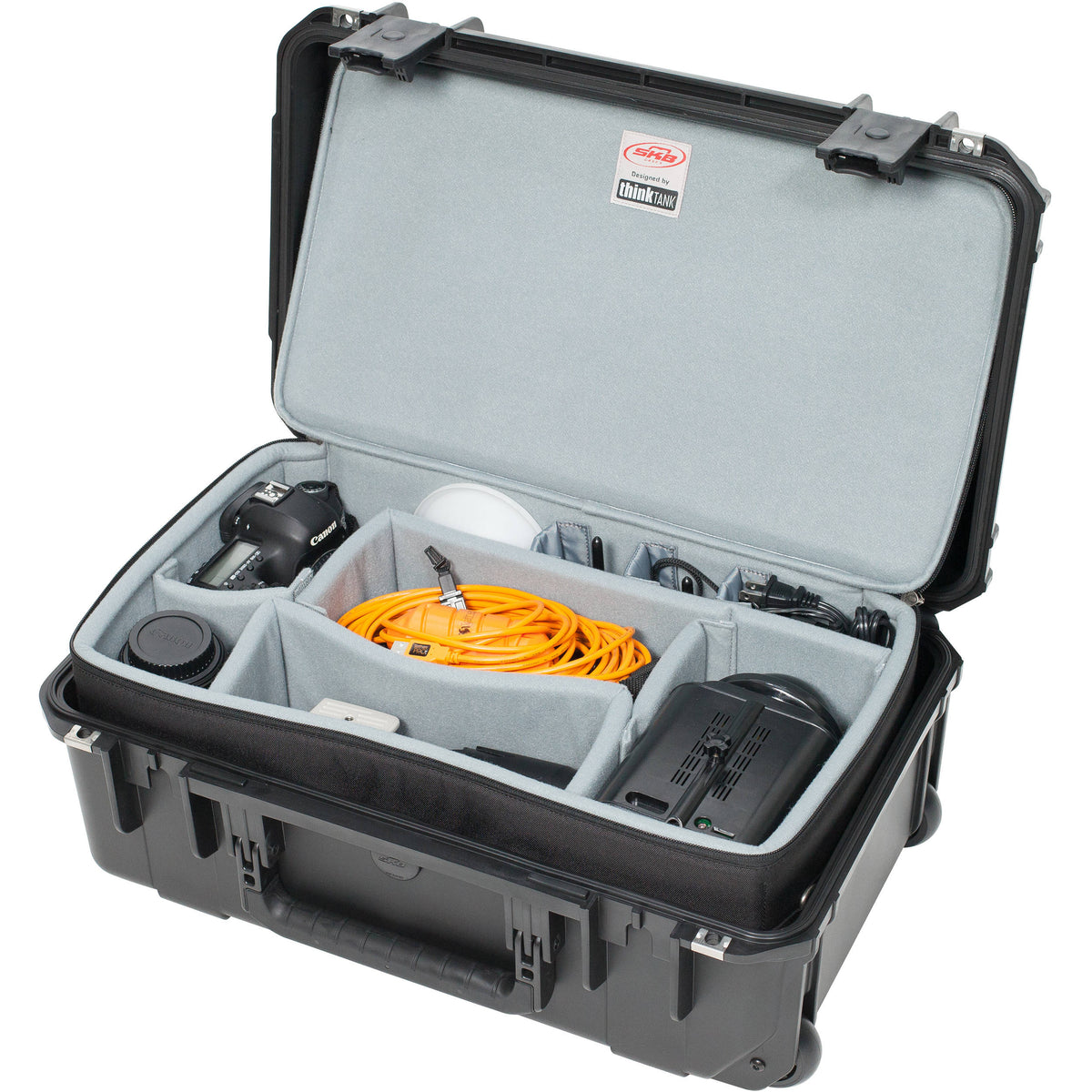 Estuche Rígido SKB iSeries 2011-7 con Think Tank Removable Zippered divisores Interior (Negro) - puertos y conexiones