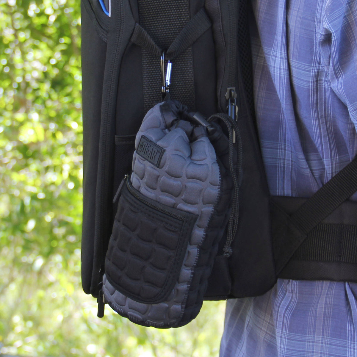 Funda para Lente USA GEAR FlexARMOR X Grande (Negro) - en uso