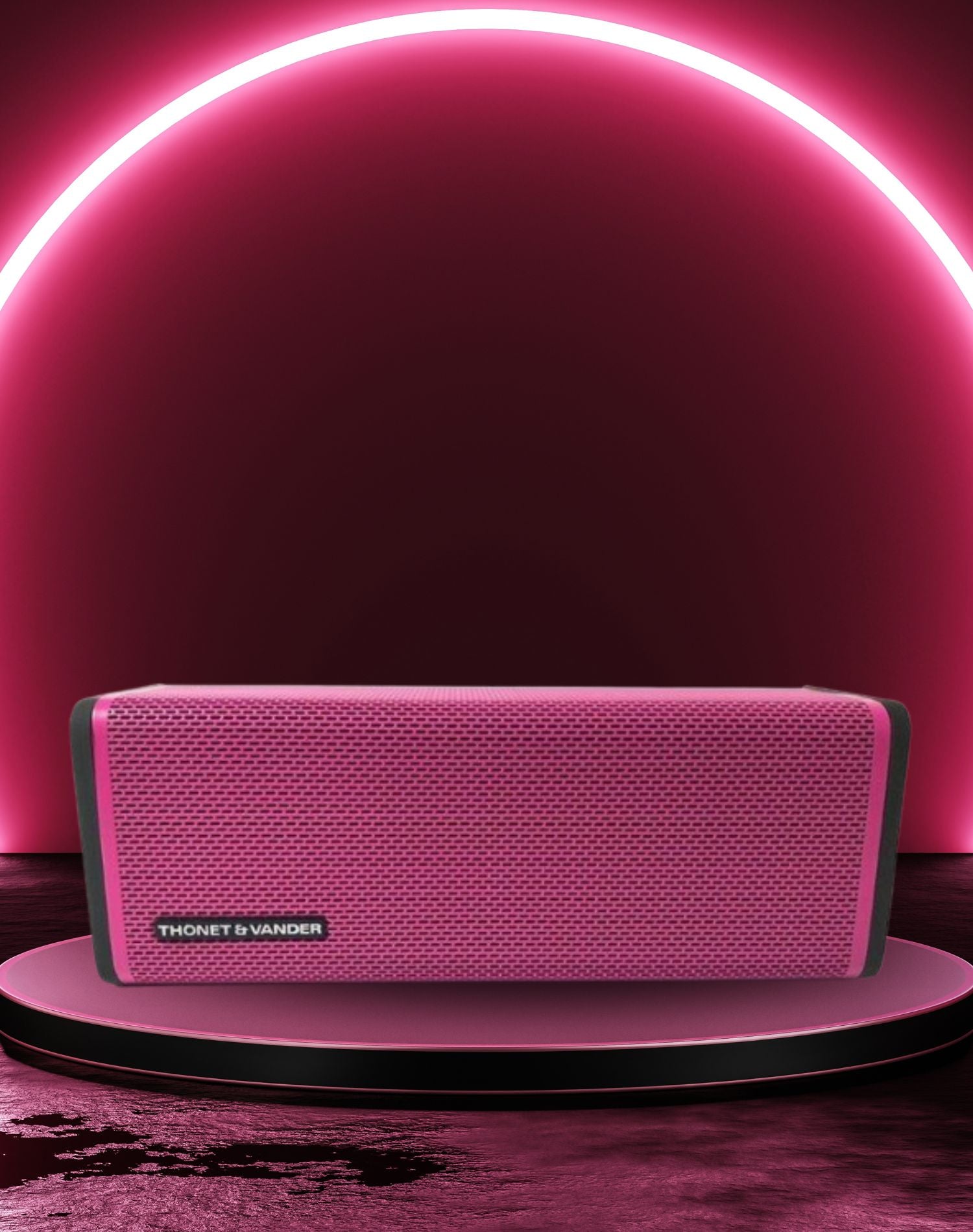 corneta frei color rosado con fondo de neon
