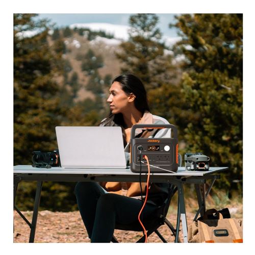 Jackery Explorer 300 v2 Portable Power Station — vista 3