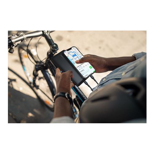 Belkin BoostCharge Power Bank 20K - Black — vista 4