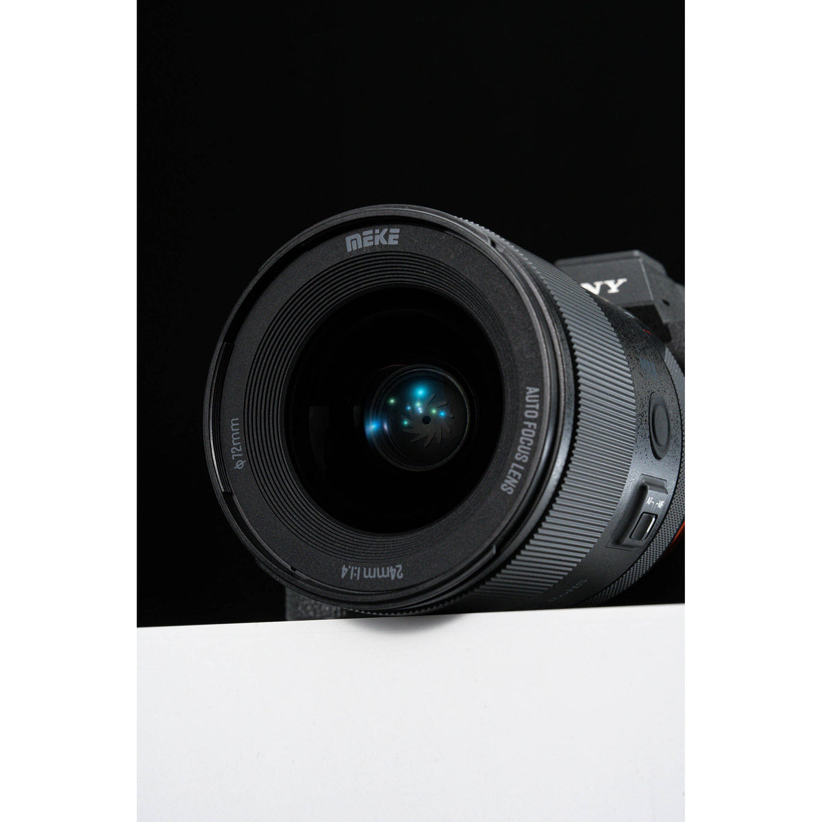 Lente Meike 24mm f/1.4 AF - vista trasera