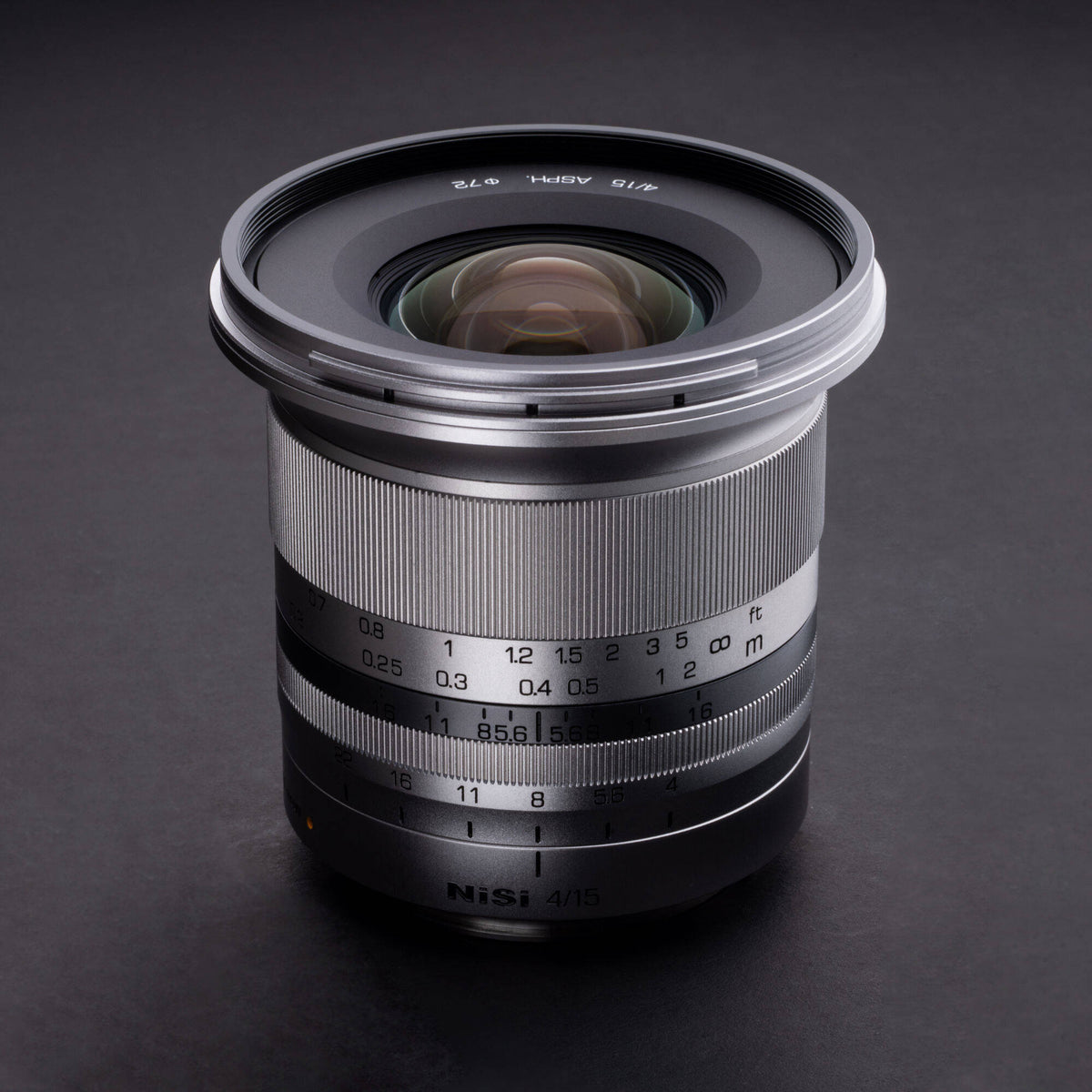Lente NiSi 15mm f/4 Sunstar ASPH (Plateado) - vista trasera