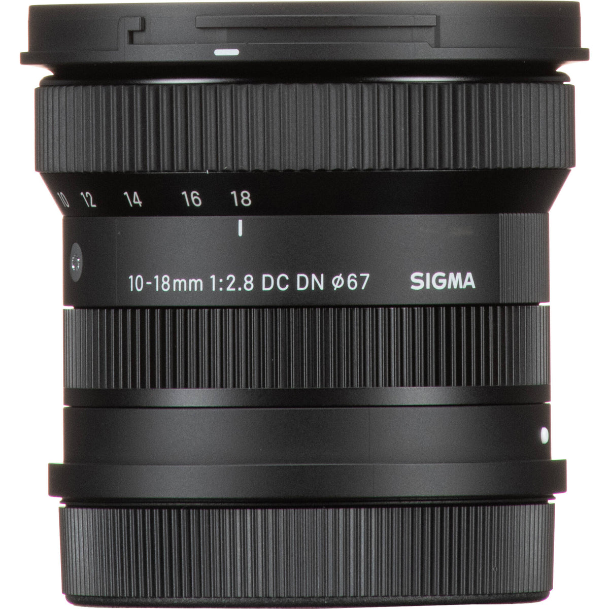 Lente Sigma 10-18mm f/2.8 DC DN Contemporary - vista lateral