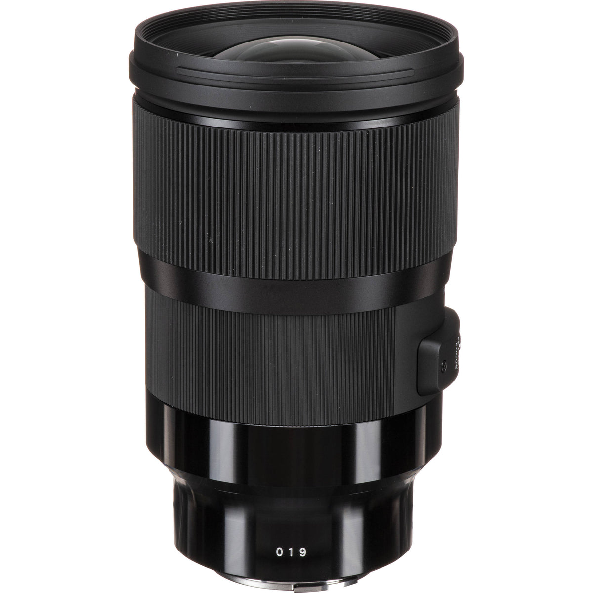 Lente Sigma 28mm f/1.4 DG HSM Art - vista trasera