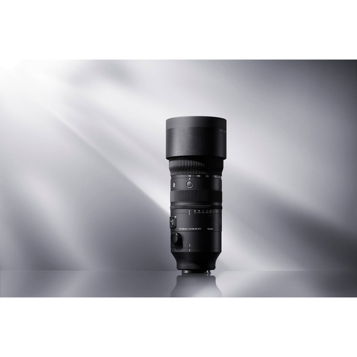 Lente Sigma 70-200mm f/2.8 DG DN OS Sports - vista lateral