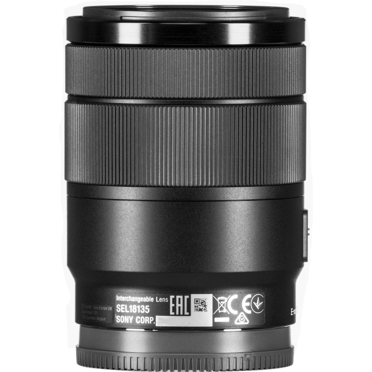 Lente Sony E 18-135mm f/3.5-5.6 OSS - contenido de la caja