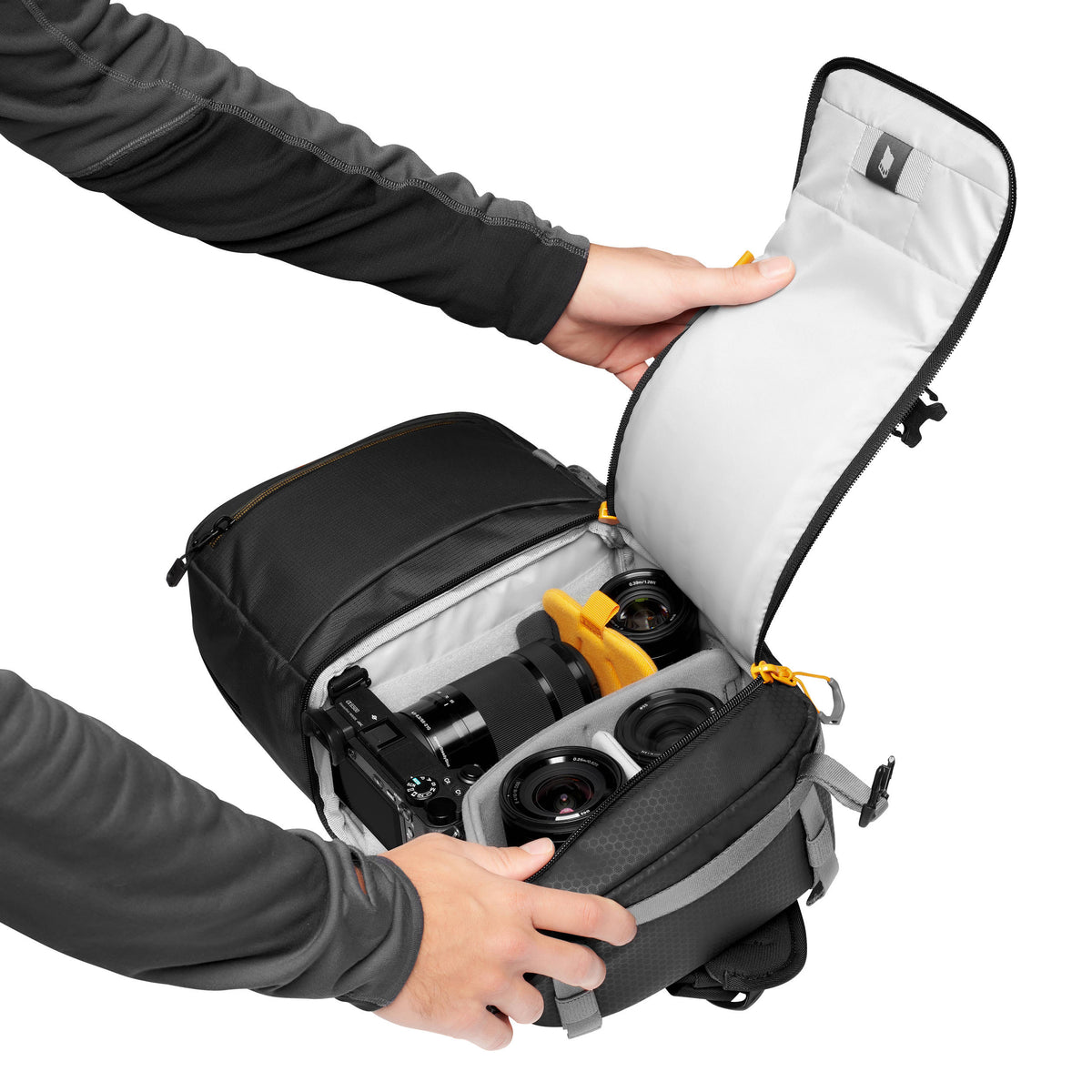 Lowepro Slingshot SL 250 AW III (Negro) - contenido de la caja