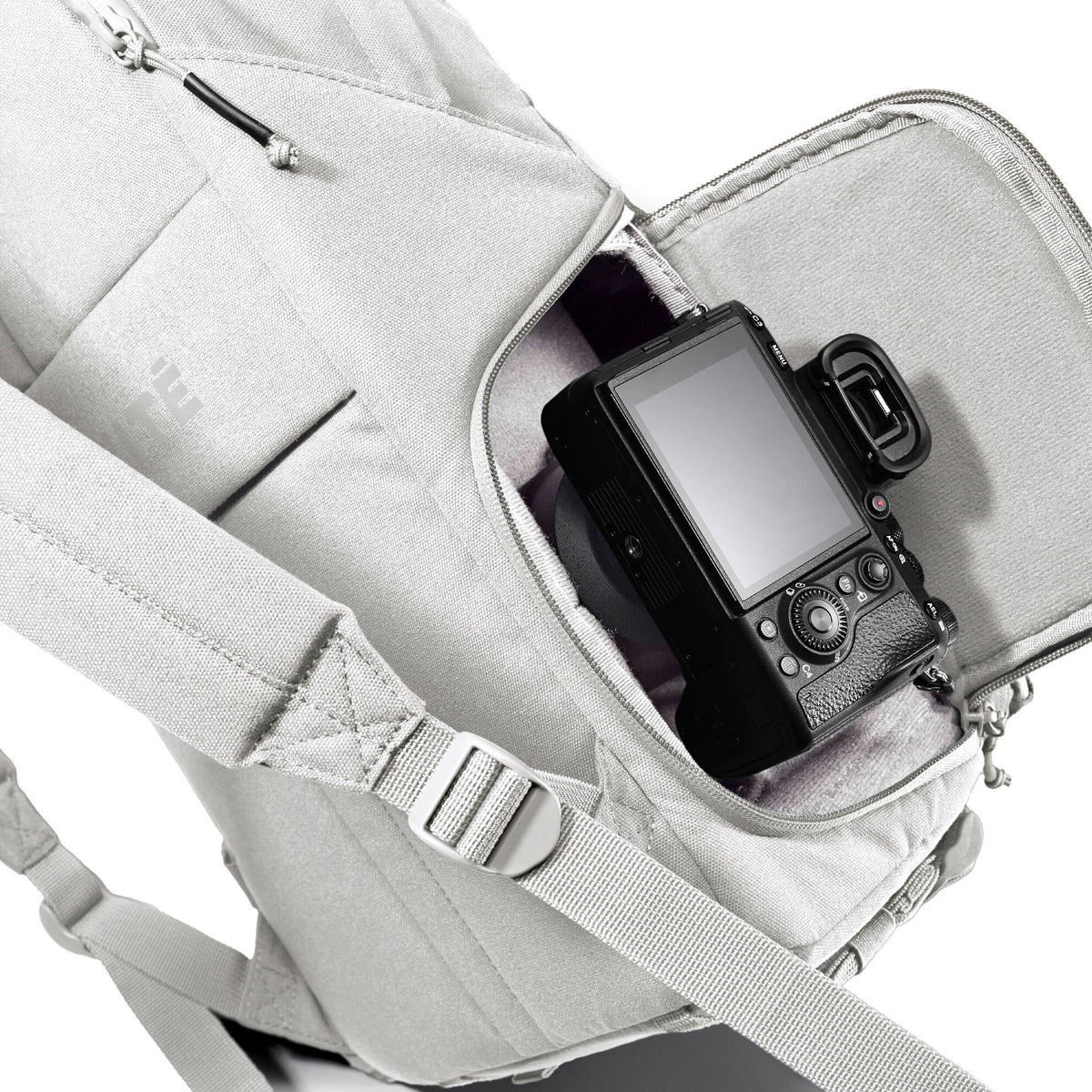 Mochila Brevite The Jumper (Gris Nimbus, 18L) - vista trasera