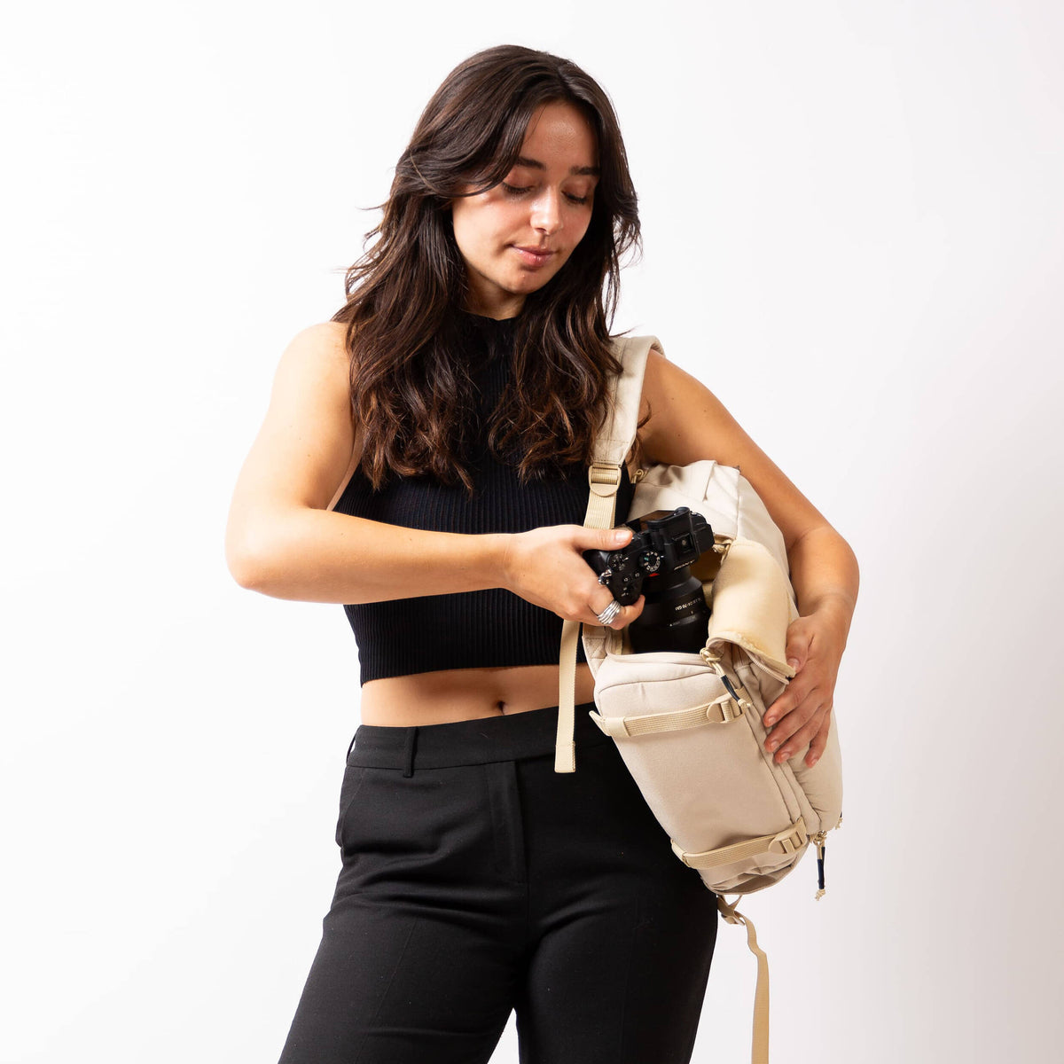 Mochila Brevite The Jumper (Poppy Rojo, 18L) - contenido de la caja