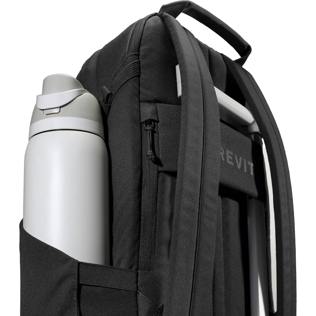 Mochila Brevite The Jumper (Triple Negro, 18L) - contenido de la caja