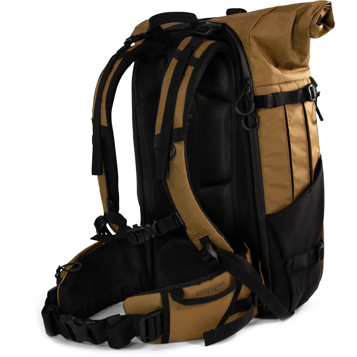 Mochila compagnon Element (Desert Brown, 30L) - en uso