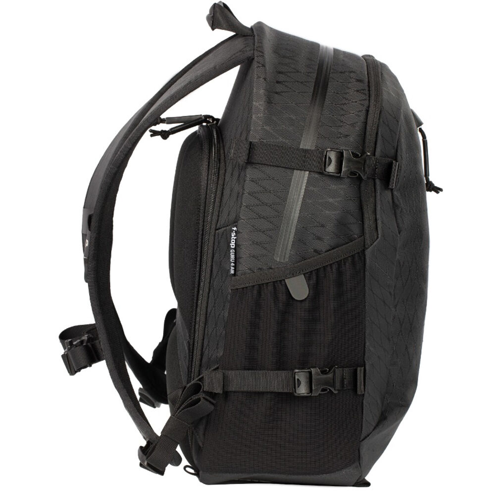Mochila f-stop Guru 4 AIR Pack para Male Torsos con Mediano ICU (Anthracite Negro) - puertos y conexiones