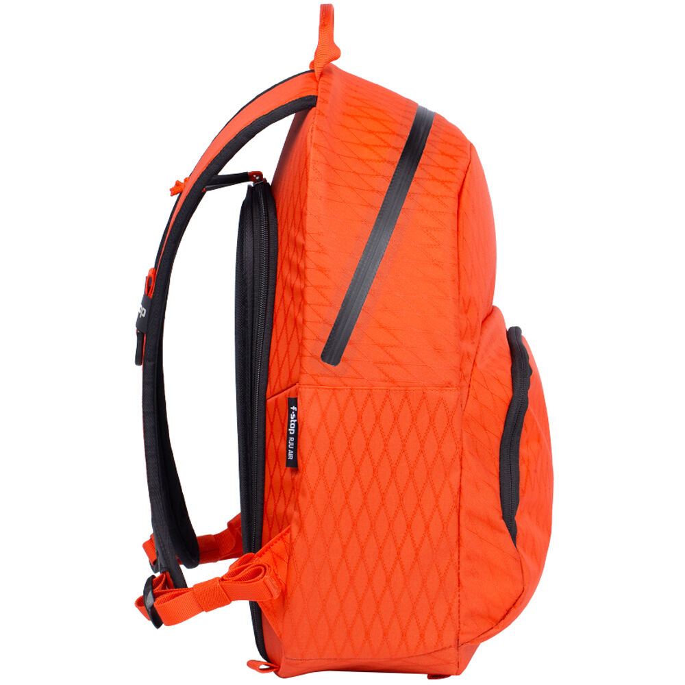 Mochila f-stop Rju Air (Rojo Magma, 18L) - vista frontal