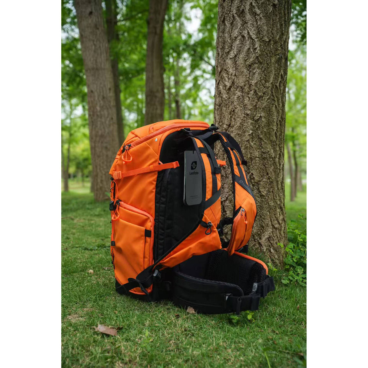 Mochila Leofoto todo en uno de viaje (Naranja, 35L) - contenido de la caja