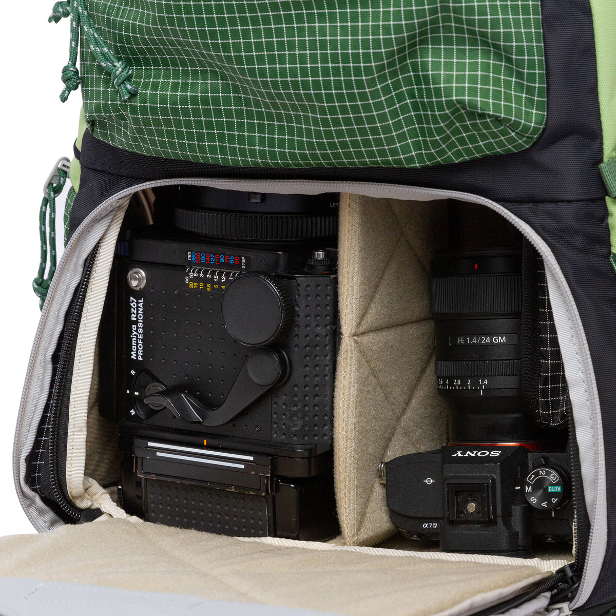 Mochila Long Weekend Morro Convertible (Verde Moss, 22L) - vista trasera