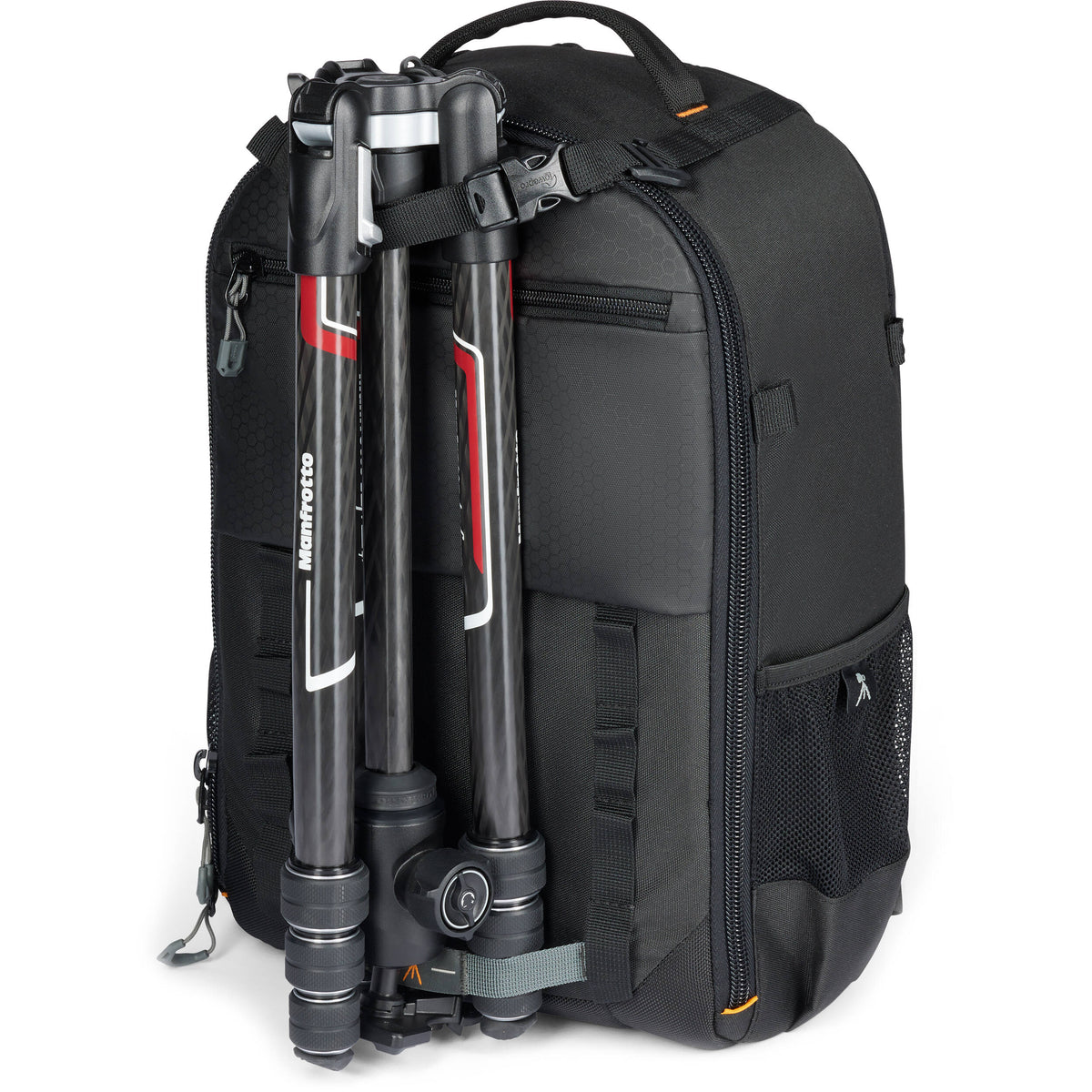 Mochila Lowepro Adventura BP 300 III (Negro) - en uso
