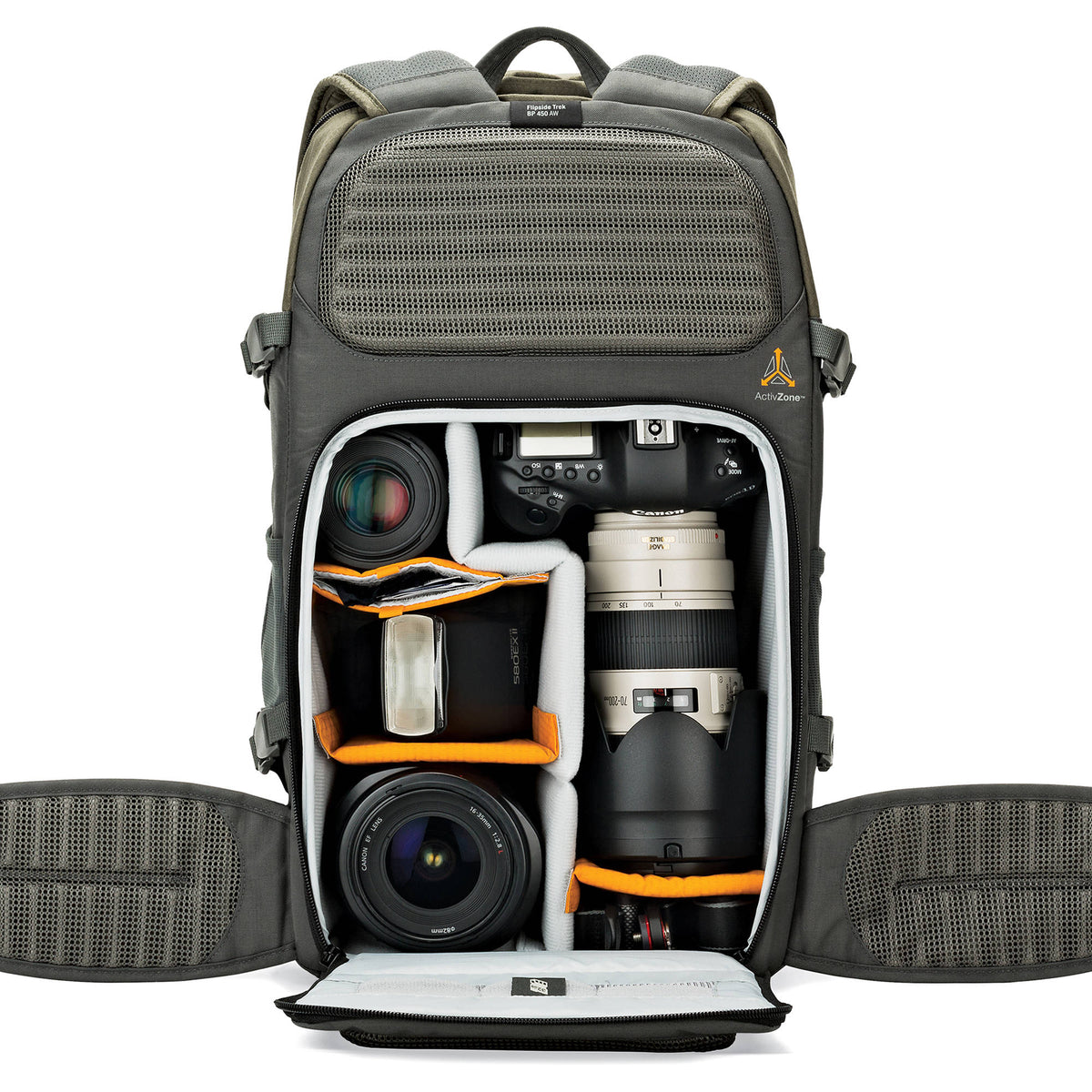 Mochila Lowepro Flipside Trek BP 450 AW (Gris/Dark Verde) - en uso
