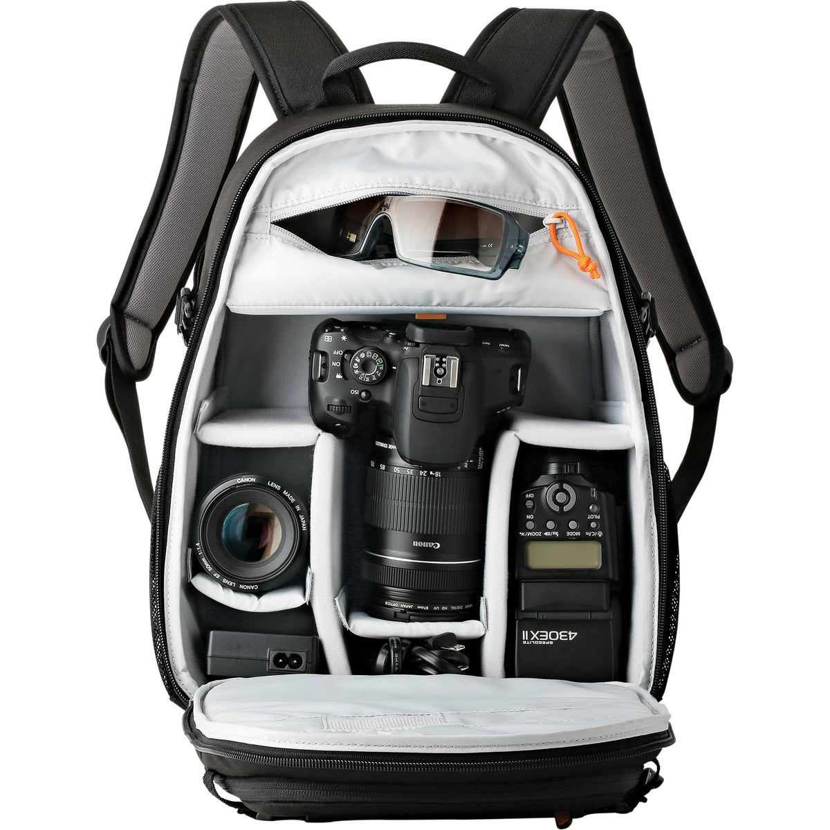 Mochila Lowepro Tahoe BP150 (Negro) - puertos y conexiones
