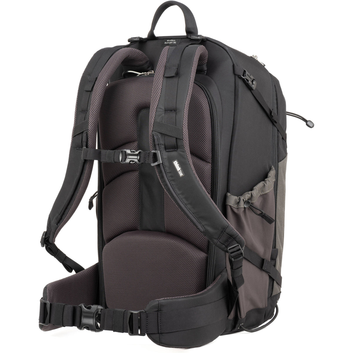 Mochila MindShift Gear Backlight (Slate Negro, 36L) - en uso