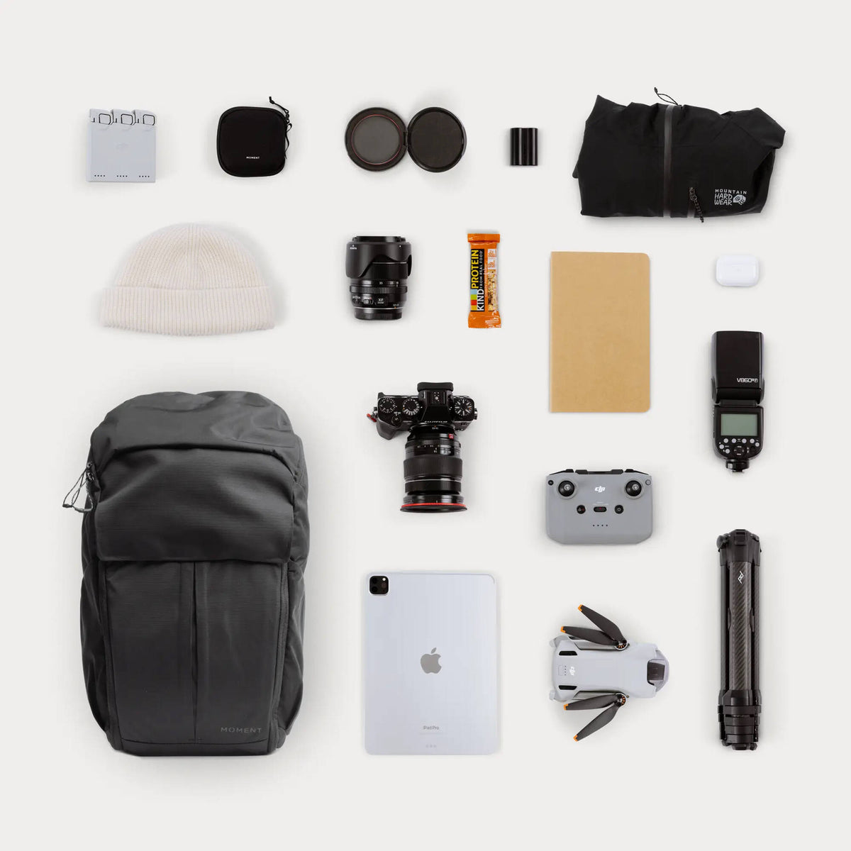 Mochila Moment Sequence (Negro, 23L) - contenido de la caja
