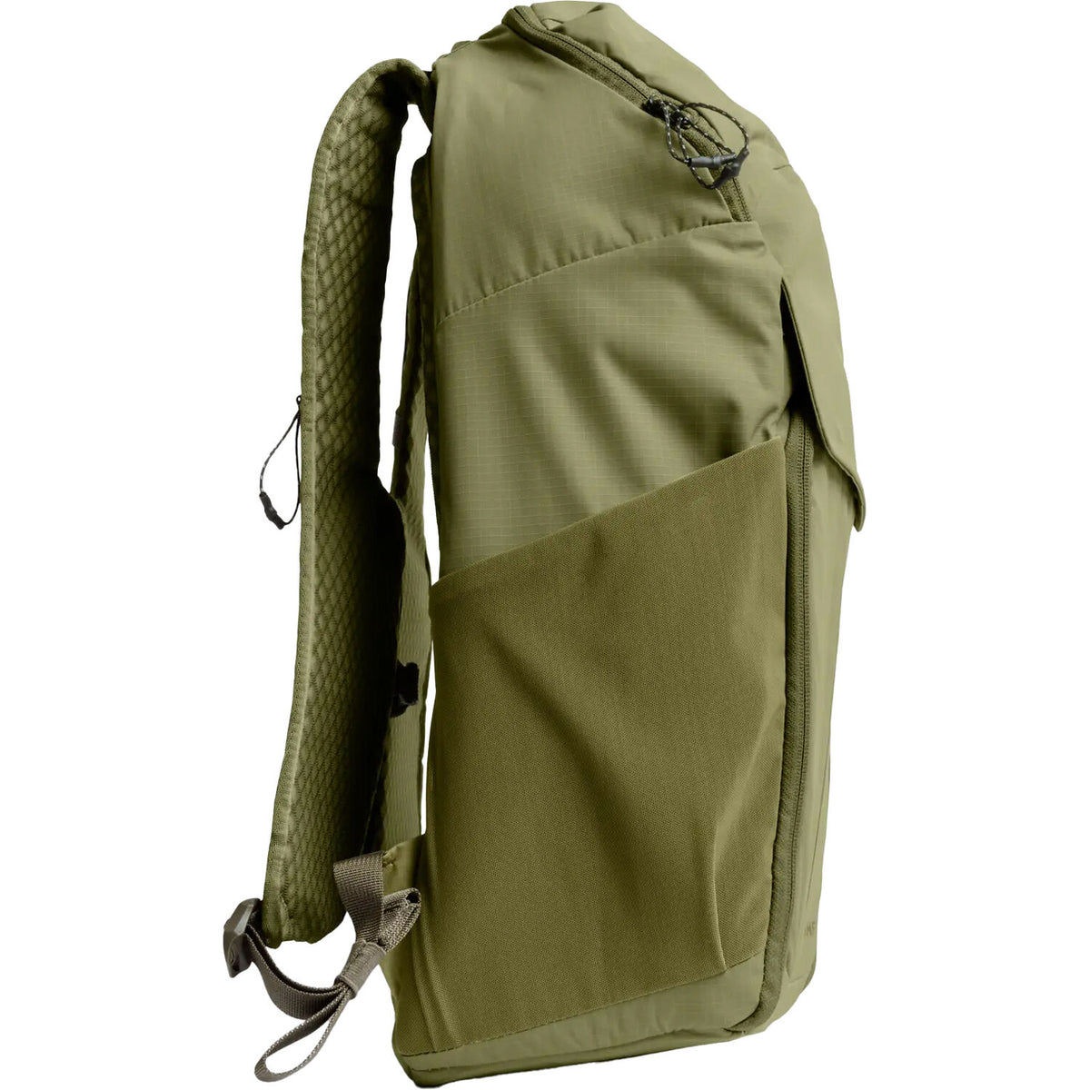 Mochila Moment Sequence (Verde Moss, 23L) - puertos y conexiones