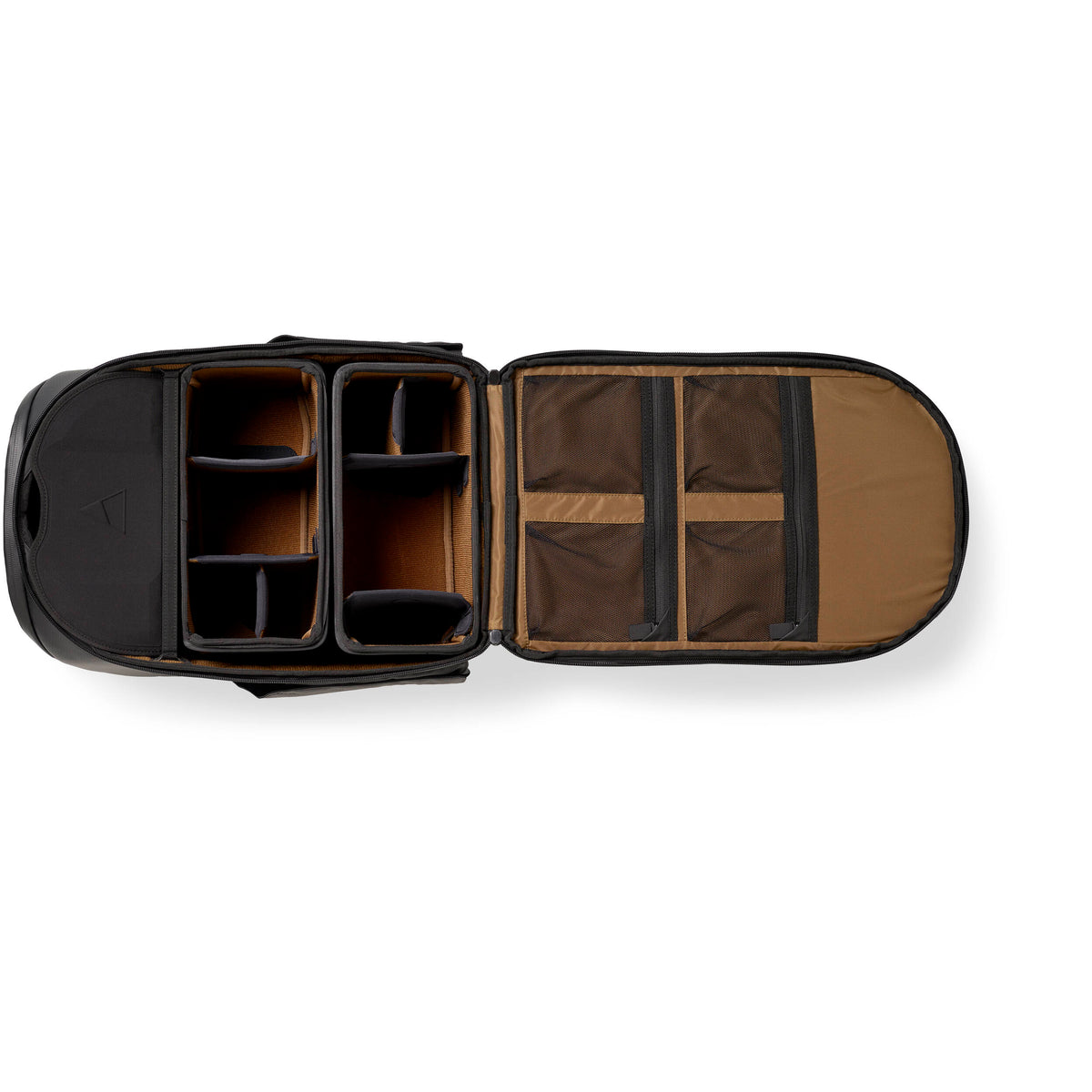 Mochila Nomatic McKinnon con 2 Chico Cubes (25L) - puertos y conexiones