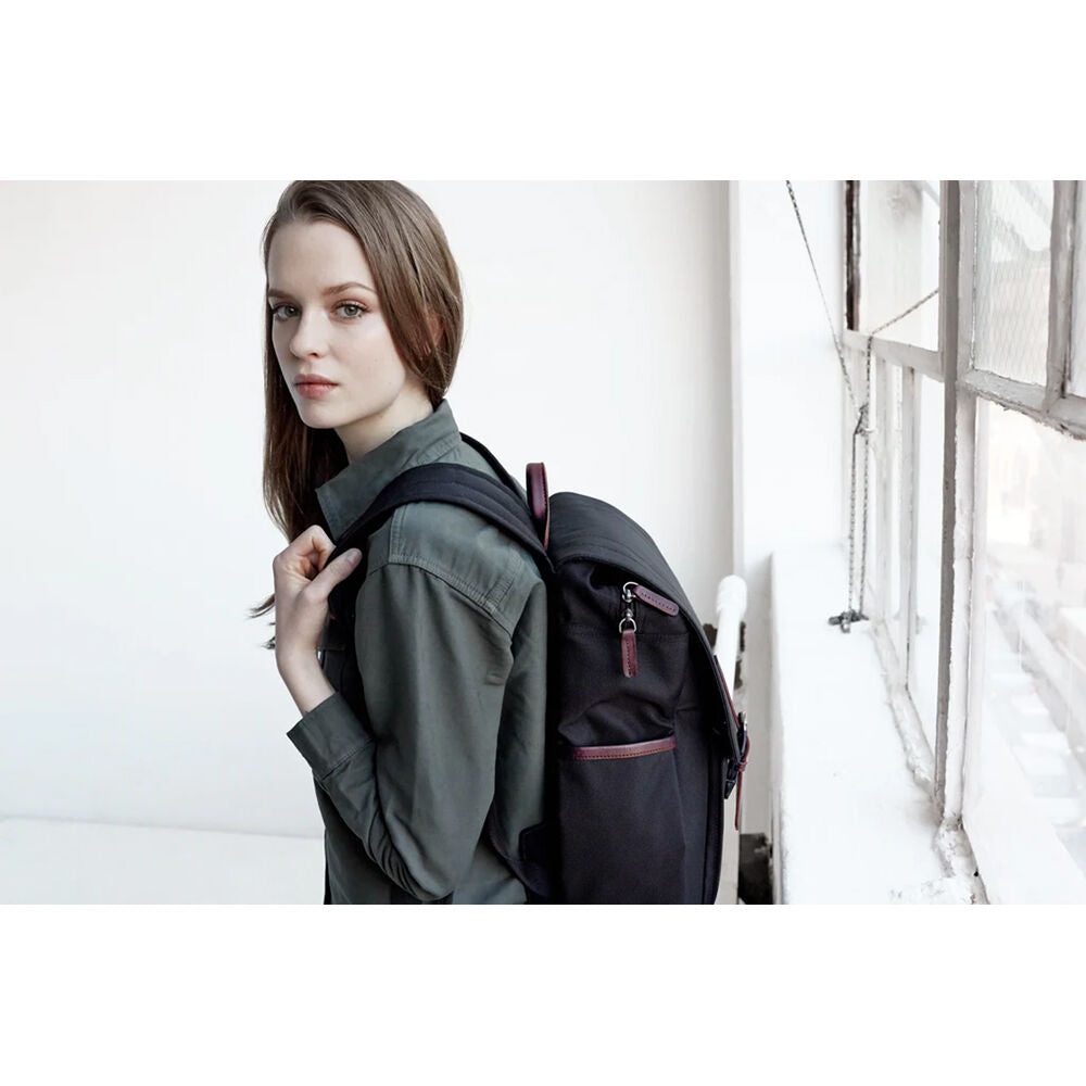 Mochila ONA Camps Bay (Negro) - contenido de la caja