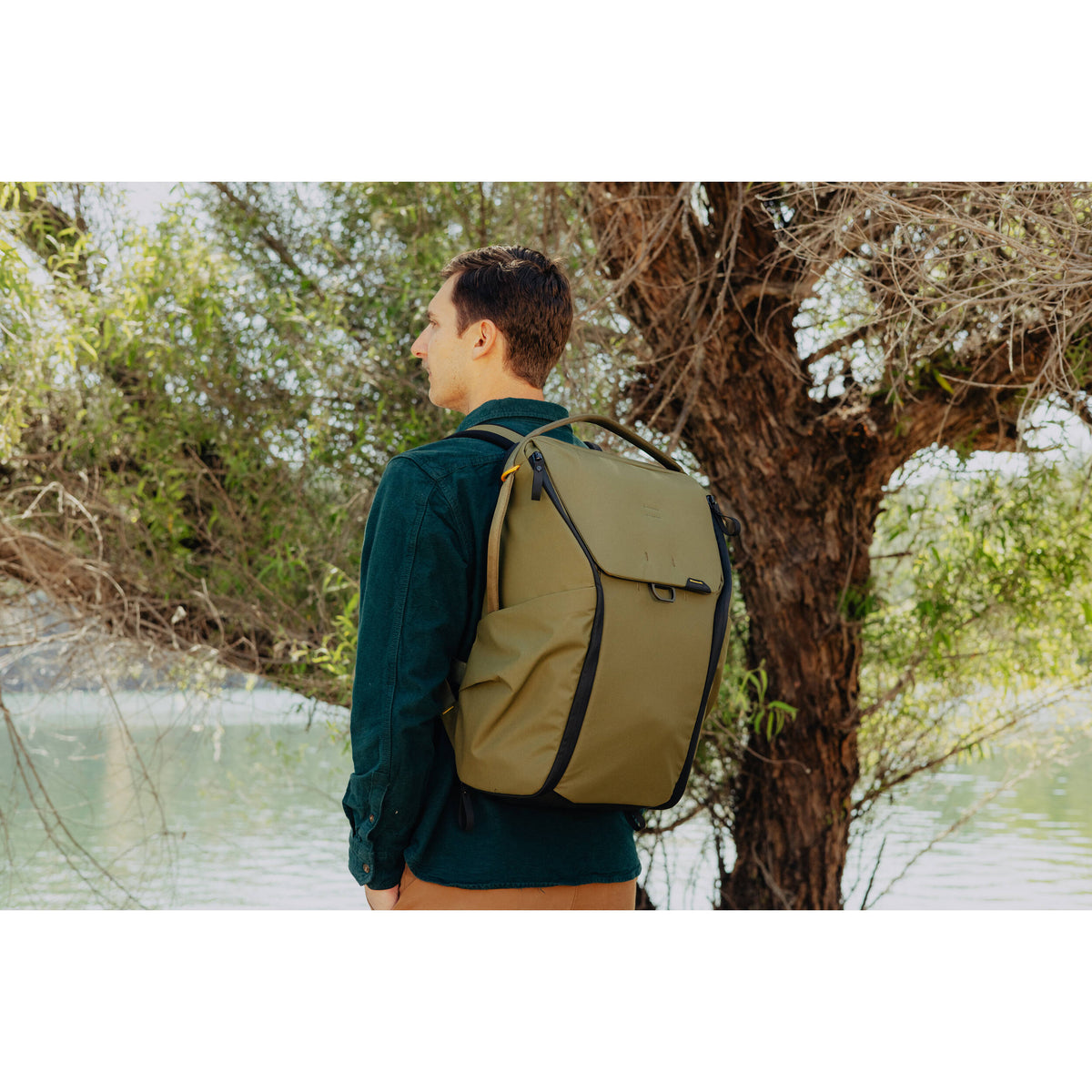 Mochila Peak Design Everyday (Kelp, 30L) - contenido de la caja