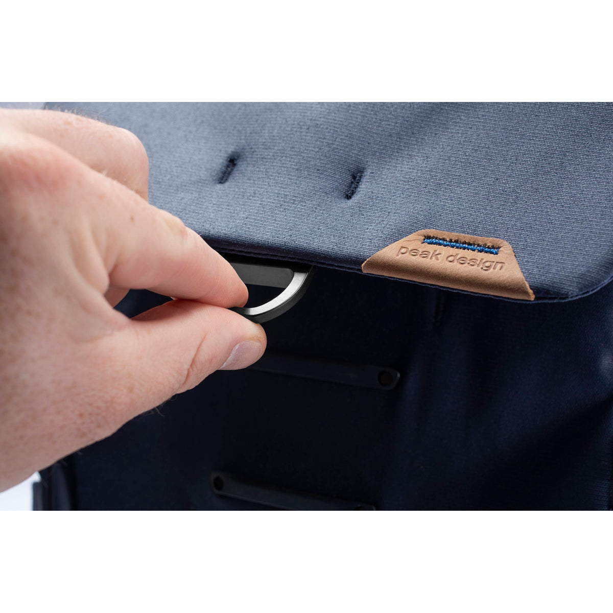 Mochila Peak Design Everyday V3 (Midnight, 20L) - contenido de la caja