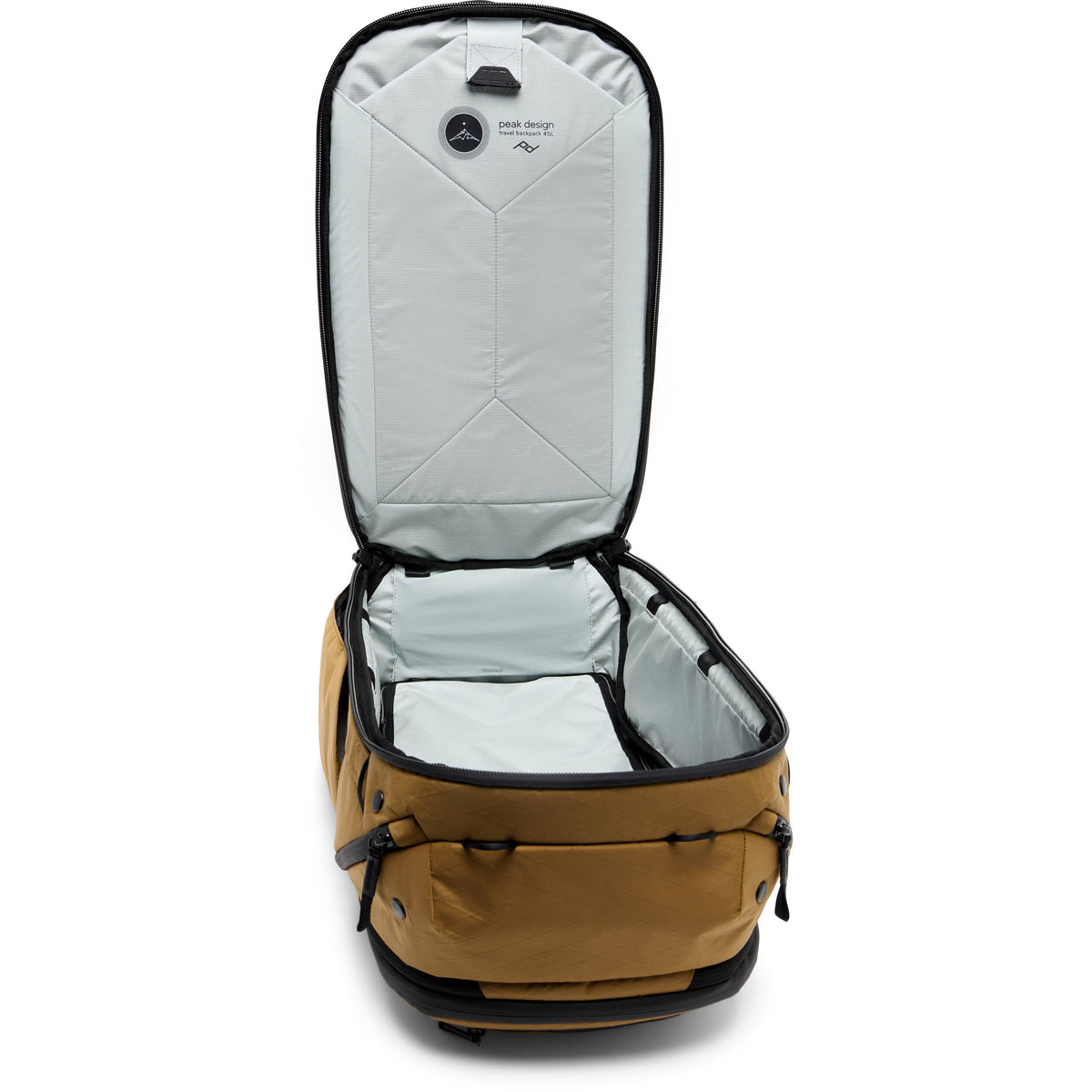 Mochila Peak Design Travel (Coyote, 45L) - vista trasera