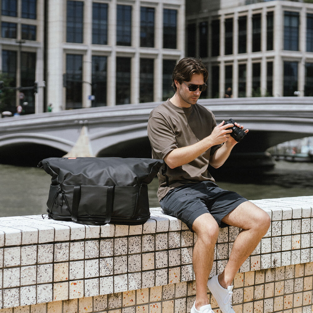 Mochila PGYTECH OneMo Travel (Twilight Negro, 35L) - vista lateral