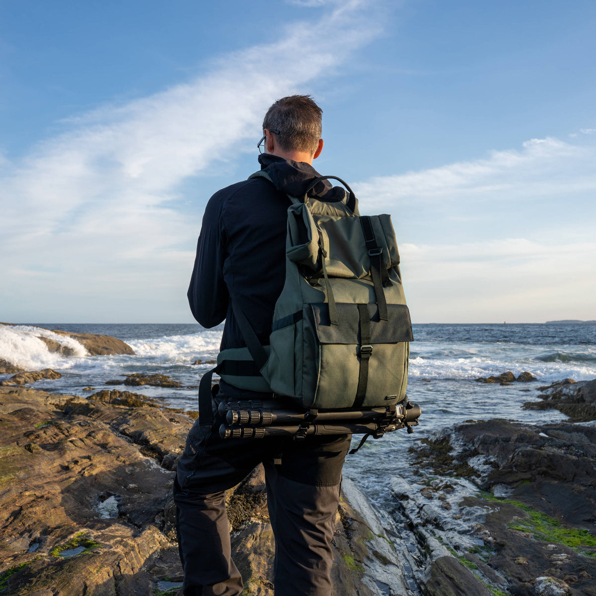 Mochila ProMaster Jasper 2.0 Rolltop (16.5L, Verde) - contenido de la caja