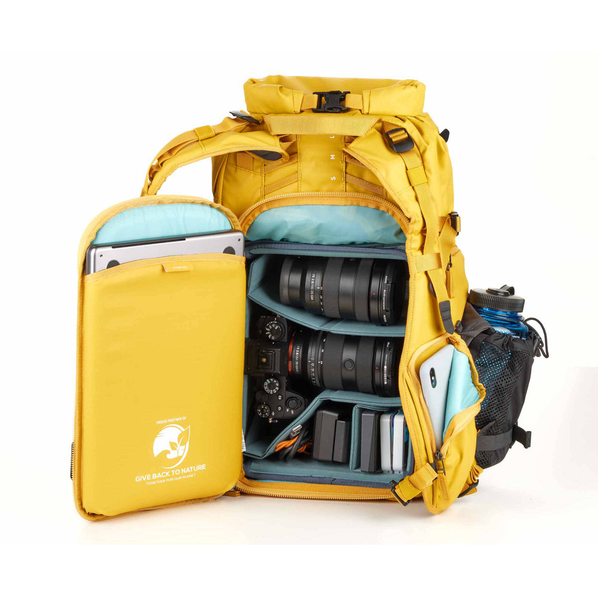 Mochila Shimoda Designs Action X25 V2 Starter Kit (Amarillo, 25L) - puertos y conexiones