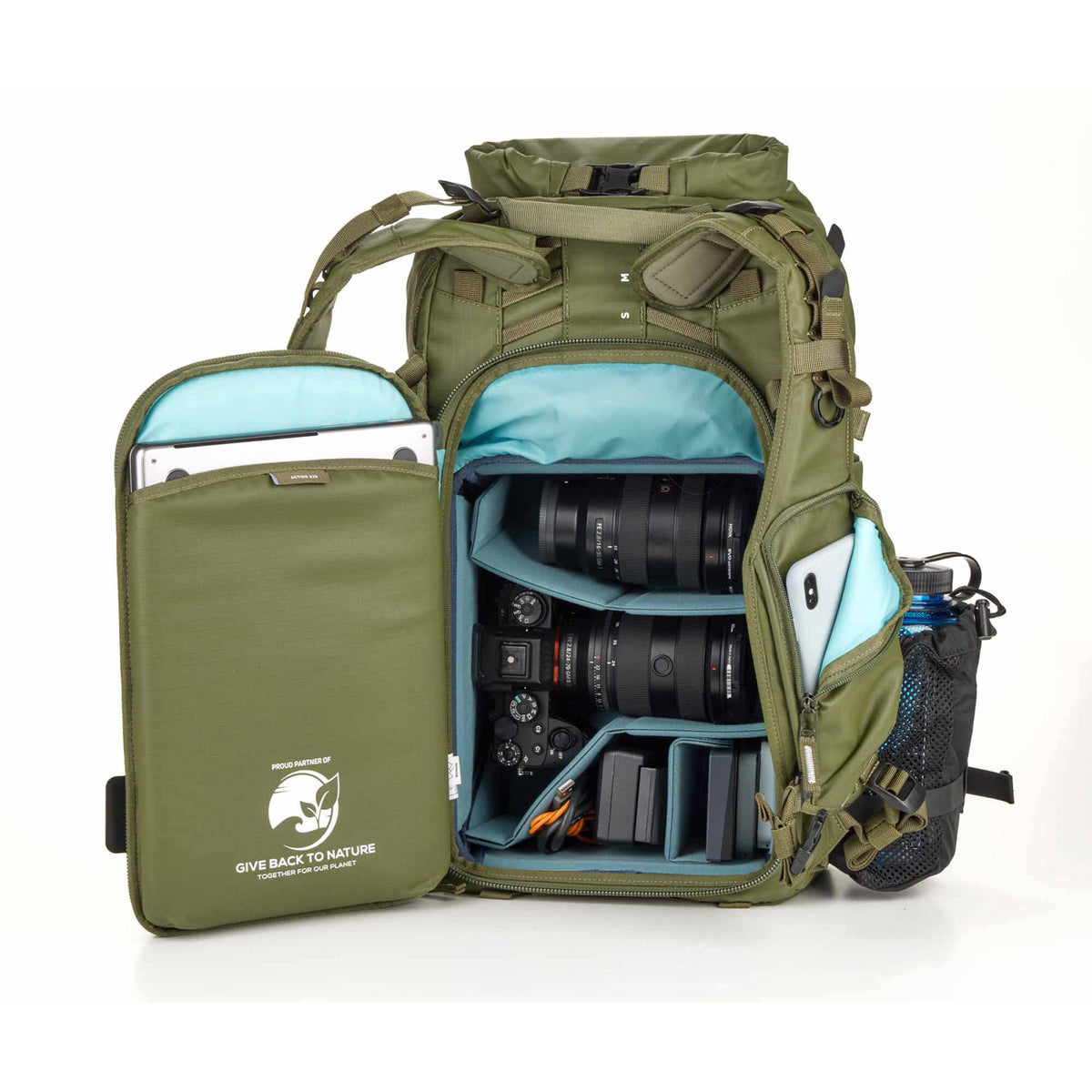 Mochila Shimoda Designs Action X25 V2 Starter Kit (Verde Army, 25L) - puertos y conexiones