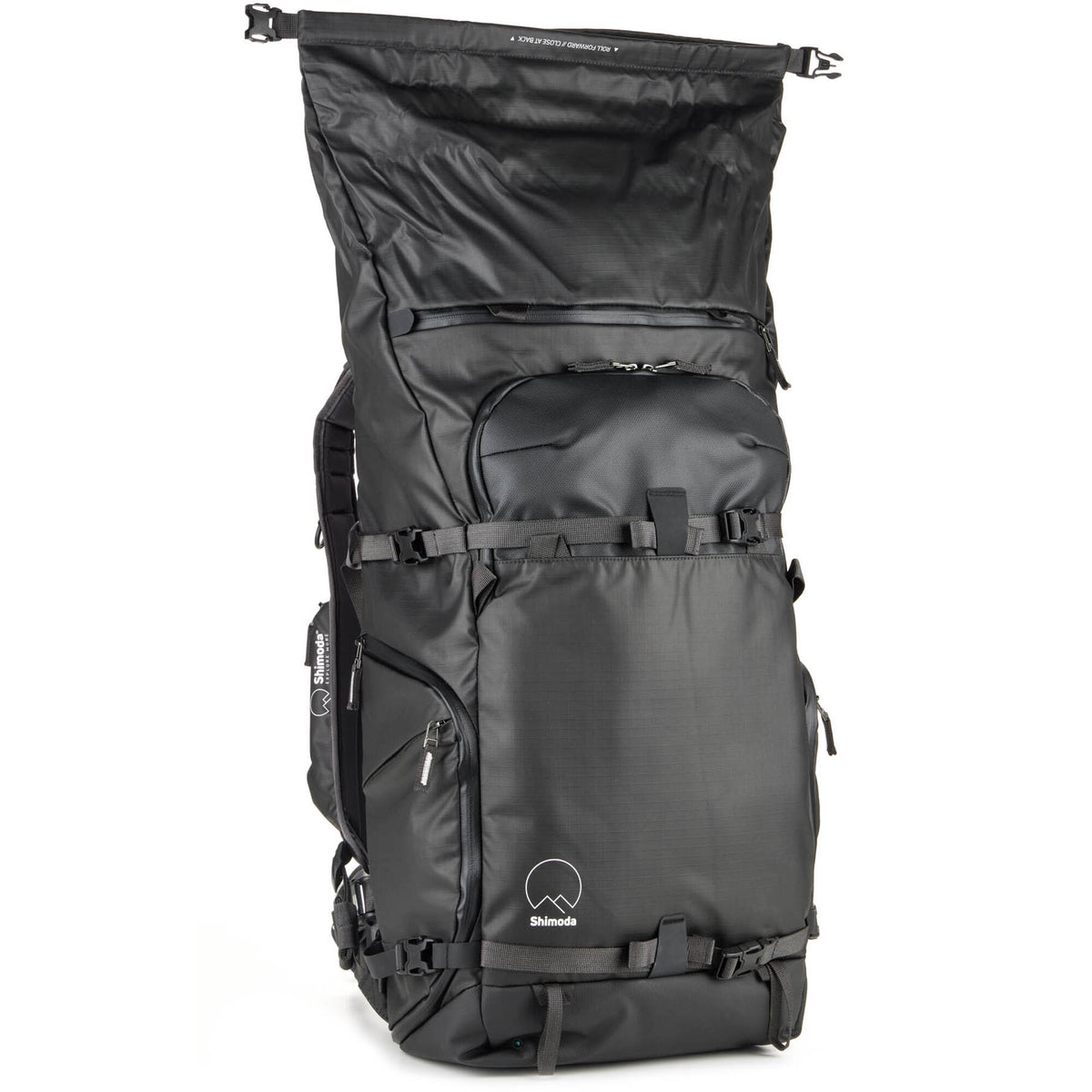 Mochila Shimoda Designs Action X50 V2 (Army Verde, 50L) - en uso
