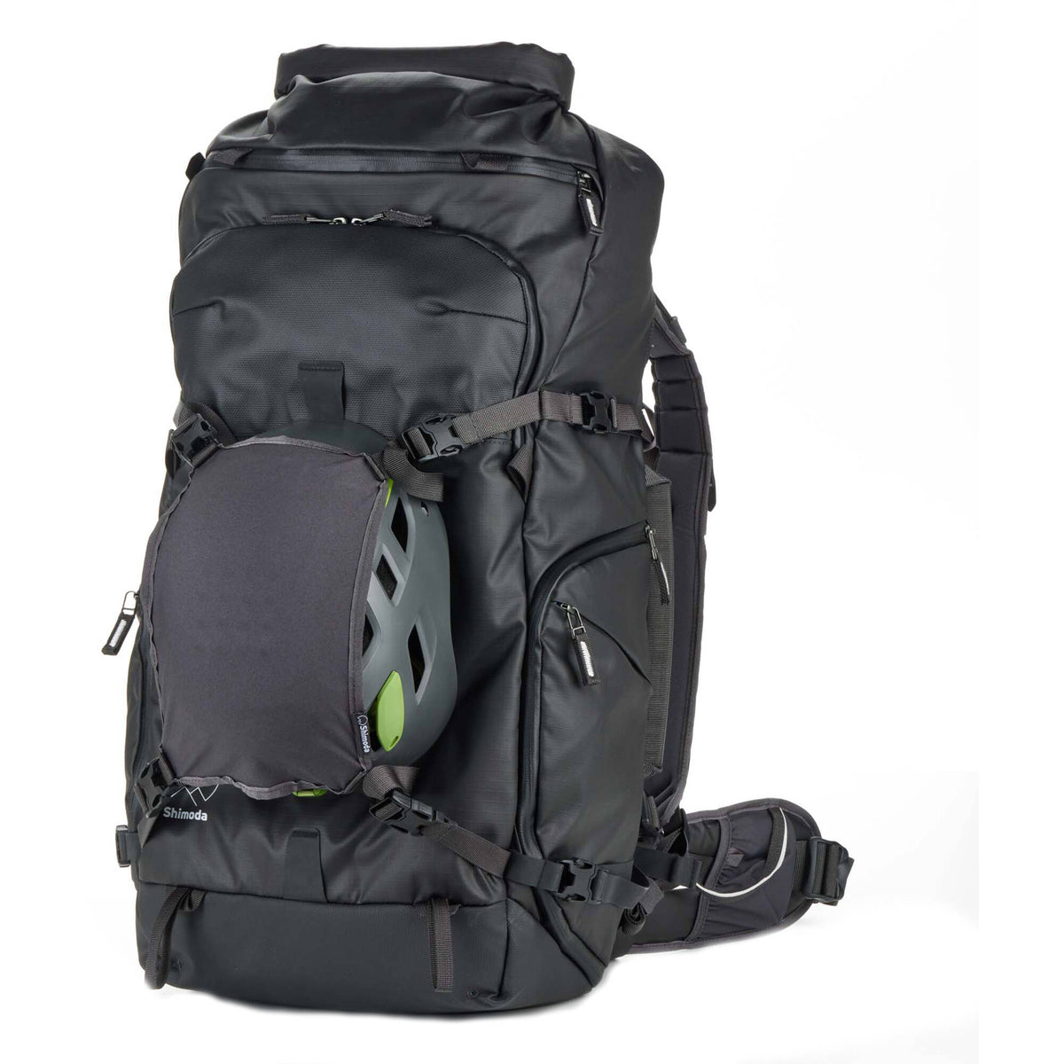 Mochila Shimoda Designs Action X50 V2 (Negro, 50L) - en uso