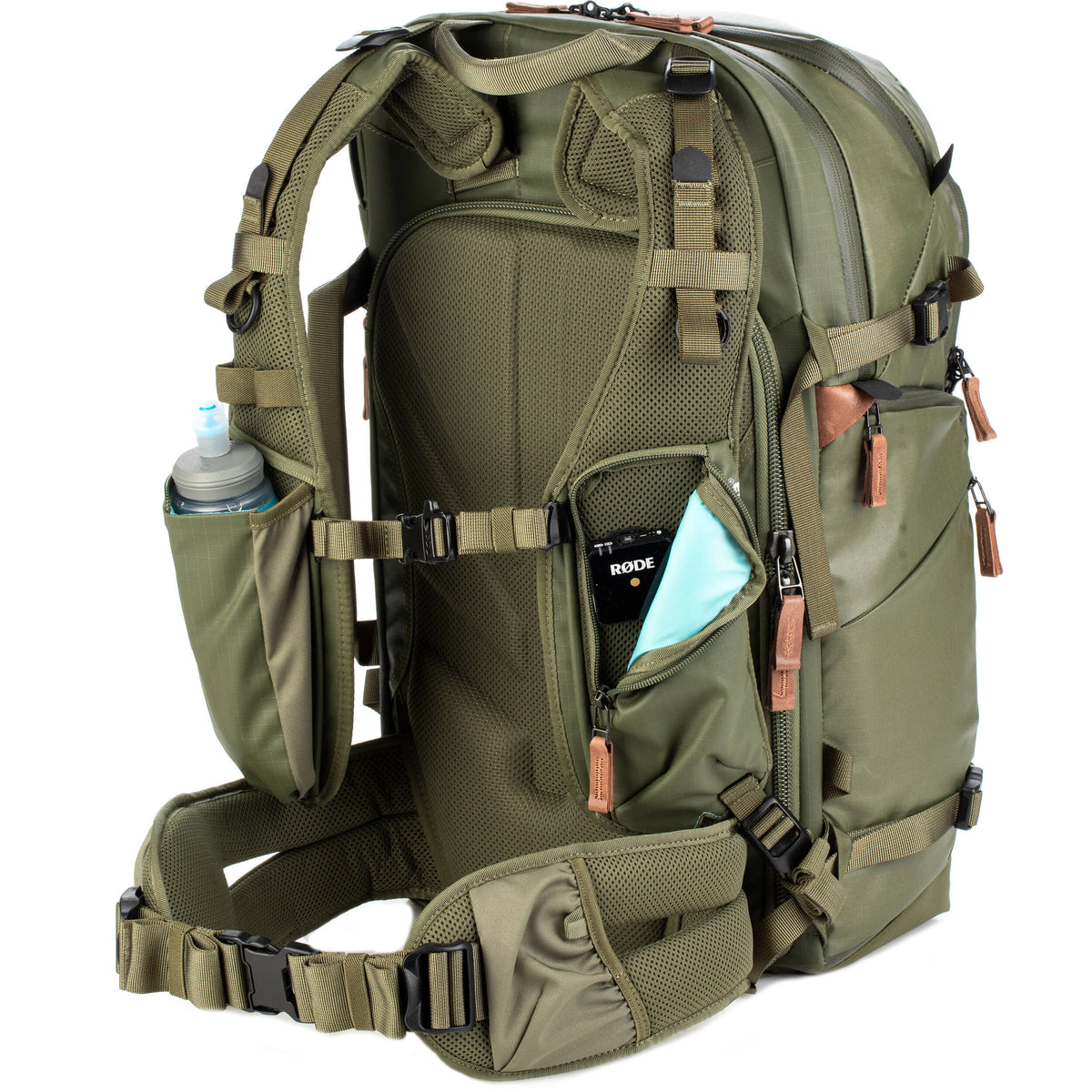 Mochila Shimoda Designs Explore v2 30 Photo (Army Verde) - vista trasera