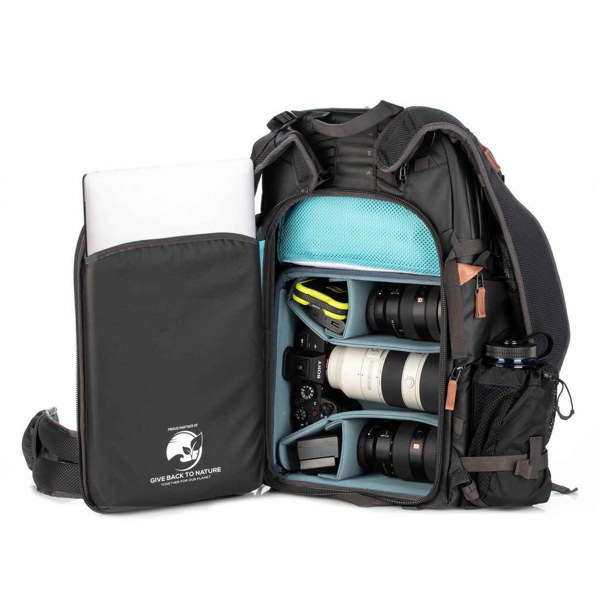 Mochila Shimoda Designs Explore v2 30 Photo (Negro) - puertos y conexiones