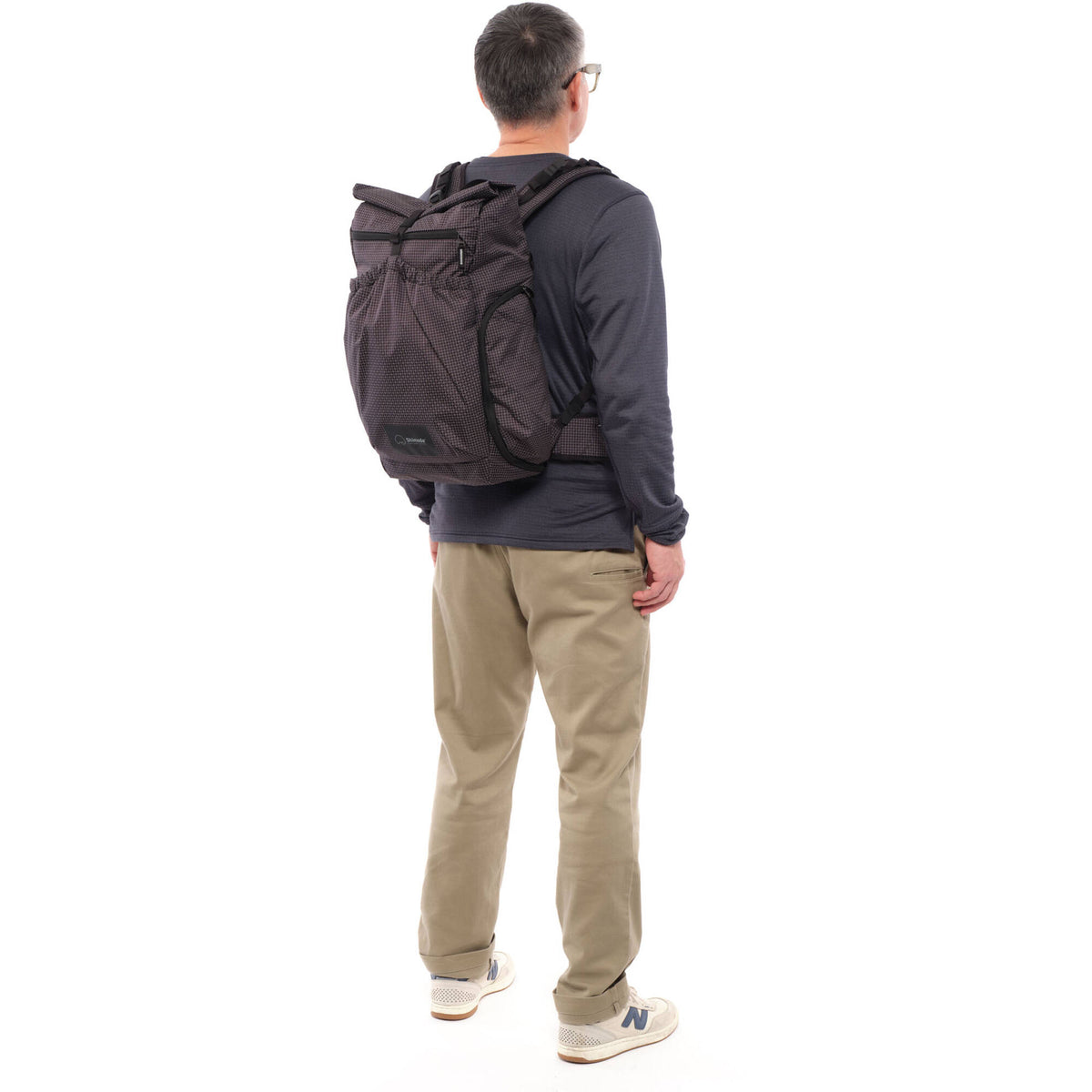 Mochila Shimoda Designs Side Lite 22 Starter Kit (Negro/Blanco) - detalle
