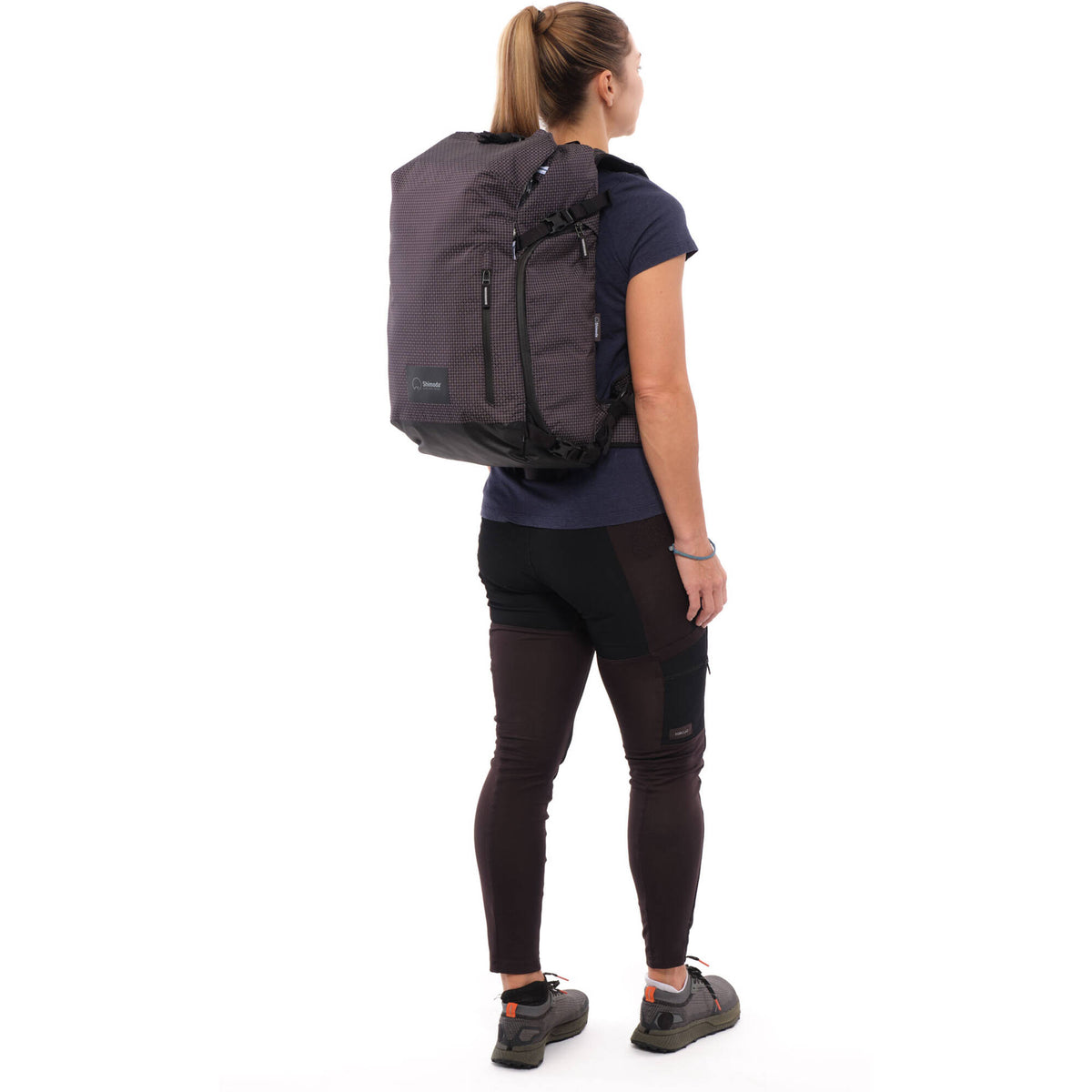 Mochila Shimoda Designs Sidecountry 28 Women's Starter Kit (Negro/Blanco) - detalle