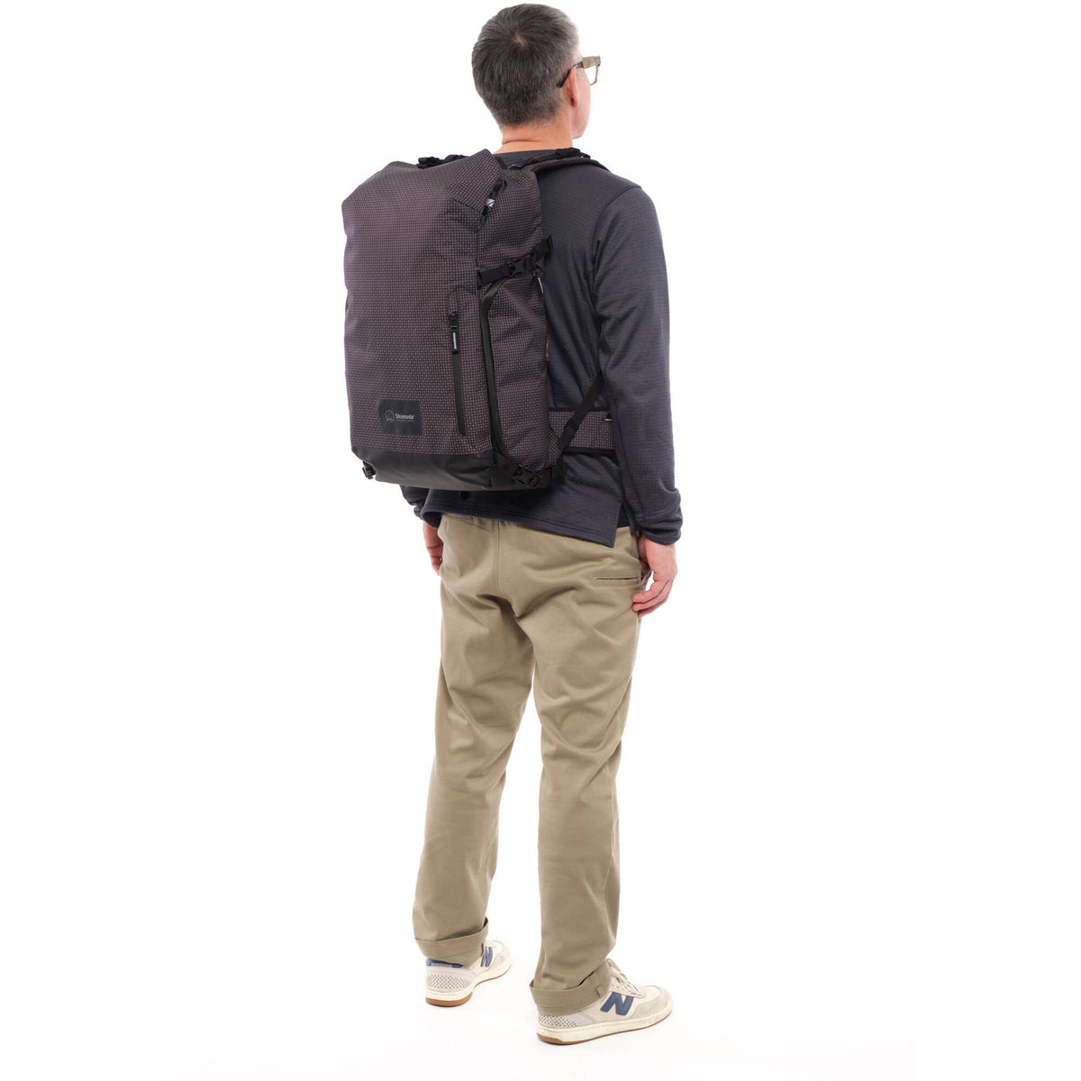Mochila Shimoda Designs Sidecountry 32 (Negro/Blanco) - detalle