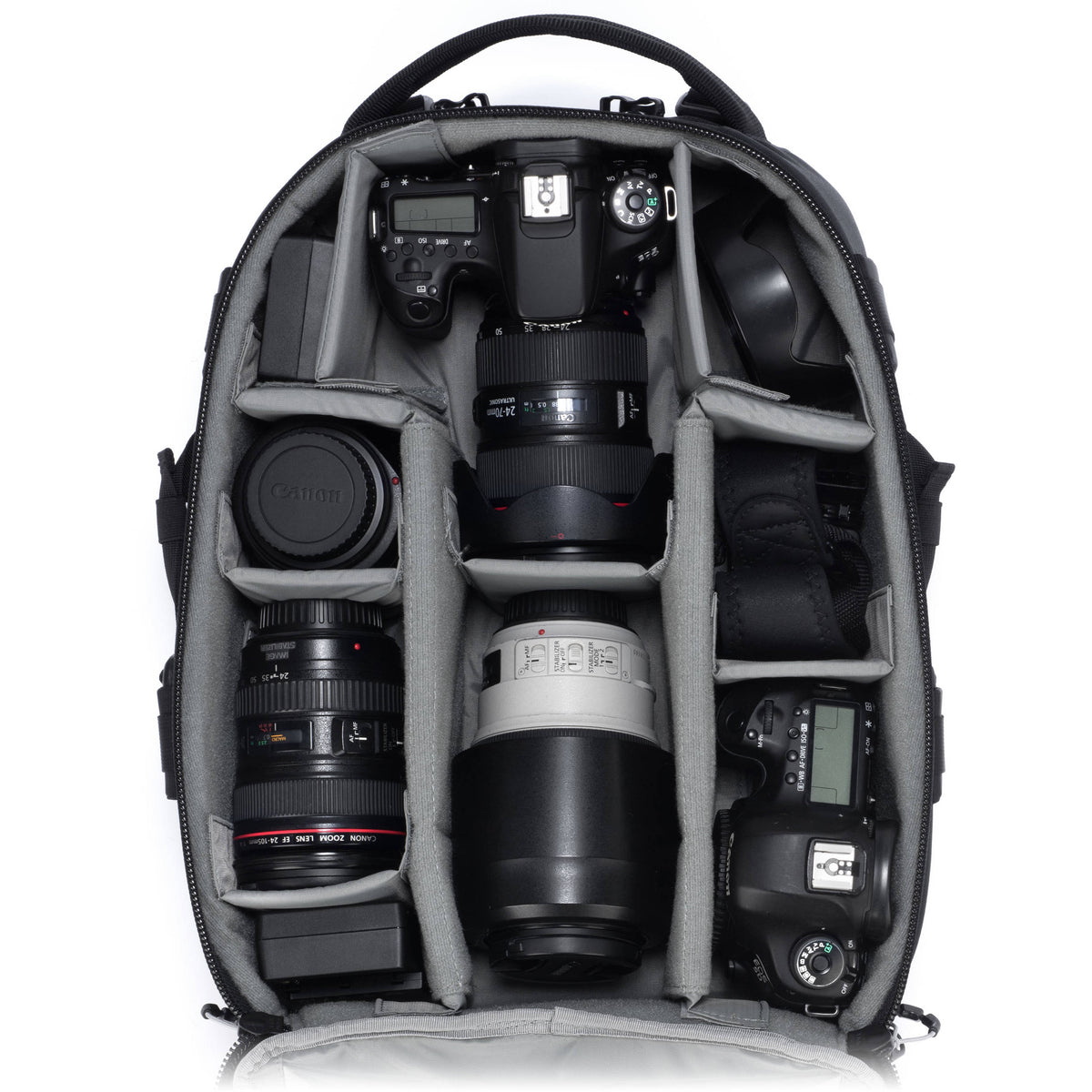 Mochila Tamrac Professional Series: Anvil Slim 11 (Negro) - puertos y conexiones