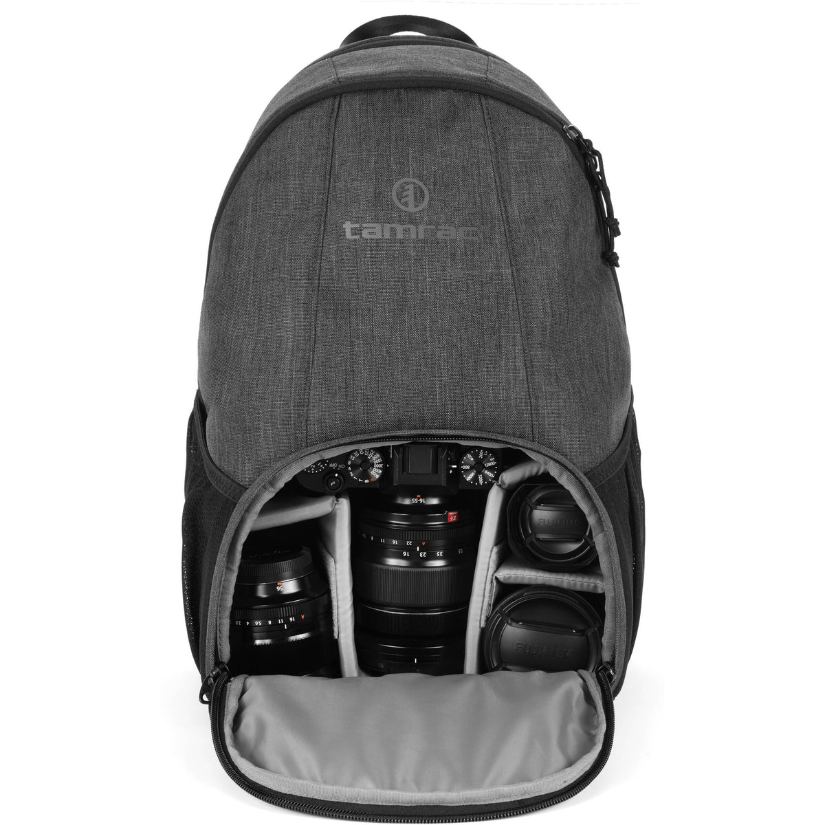 Mochila Tamrac Tradewind 24 (Dark Gris) - en uso