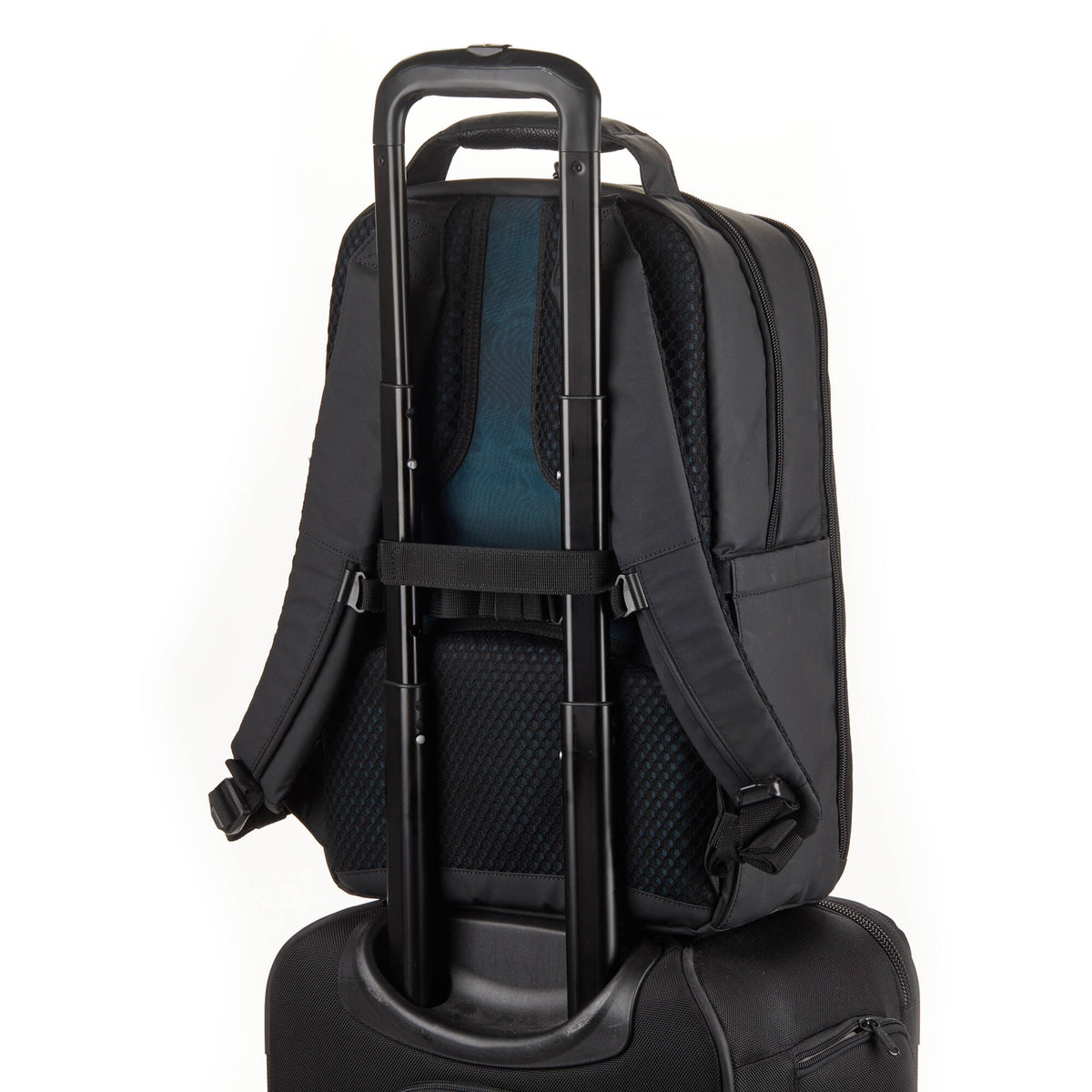 Mochila Tenba Axis V2 16L Road Warrior (Negro) - detalle