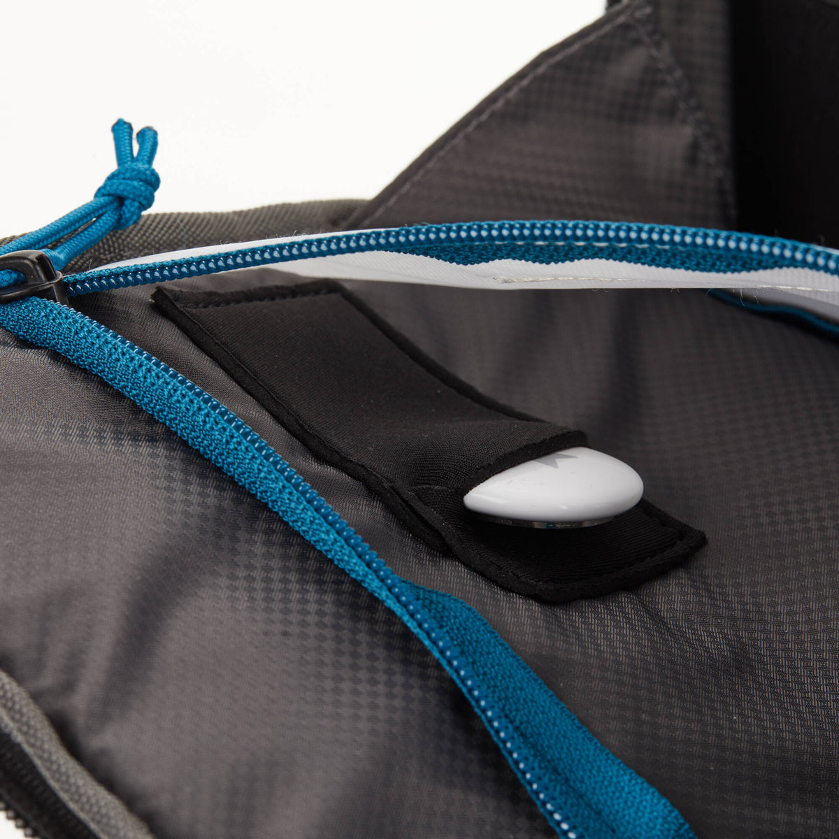 Mochila Tenba Axis V2 16L Road Warrior (Negro) - contenido de la caja